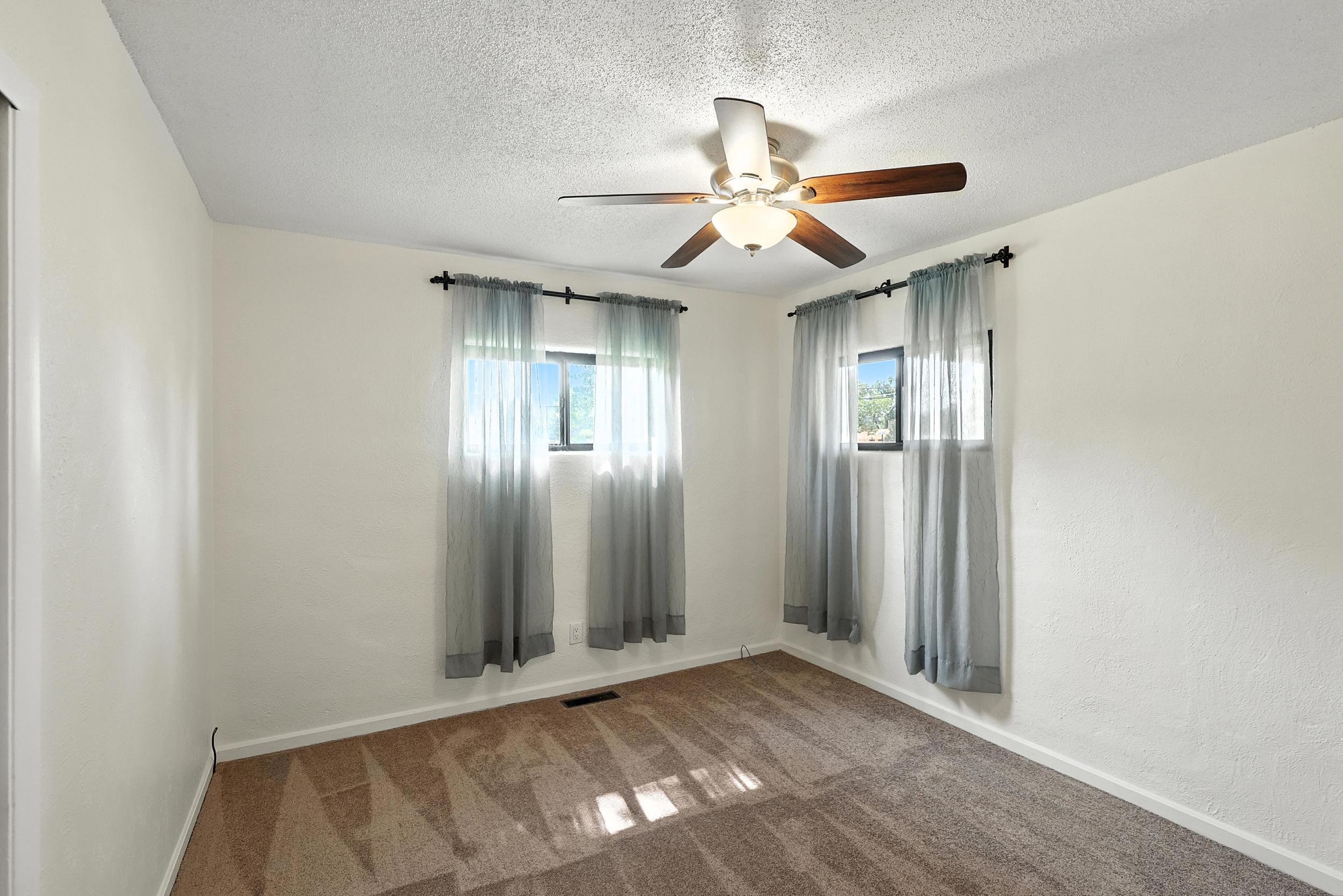 965 W BOSQUE Loop
