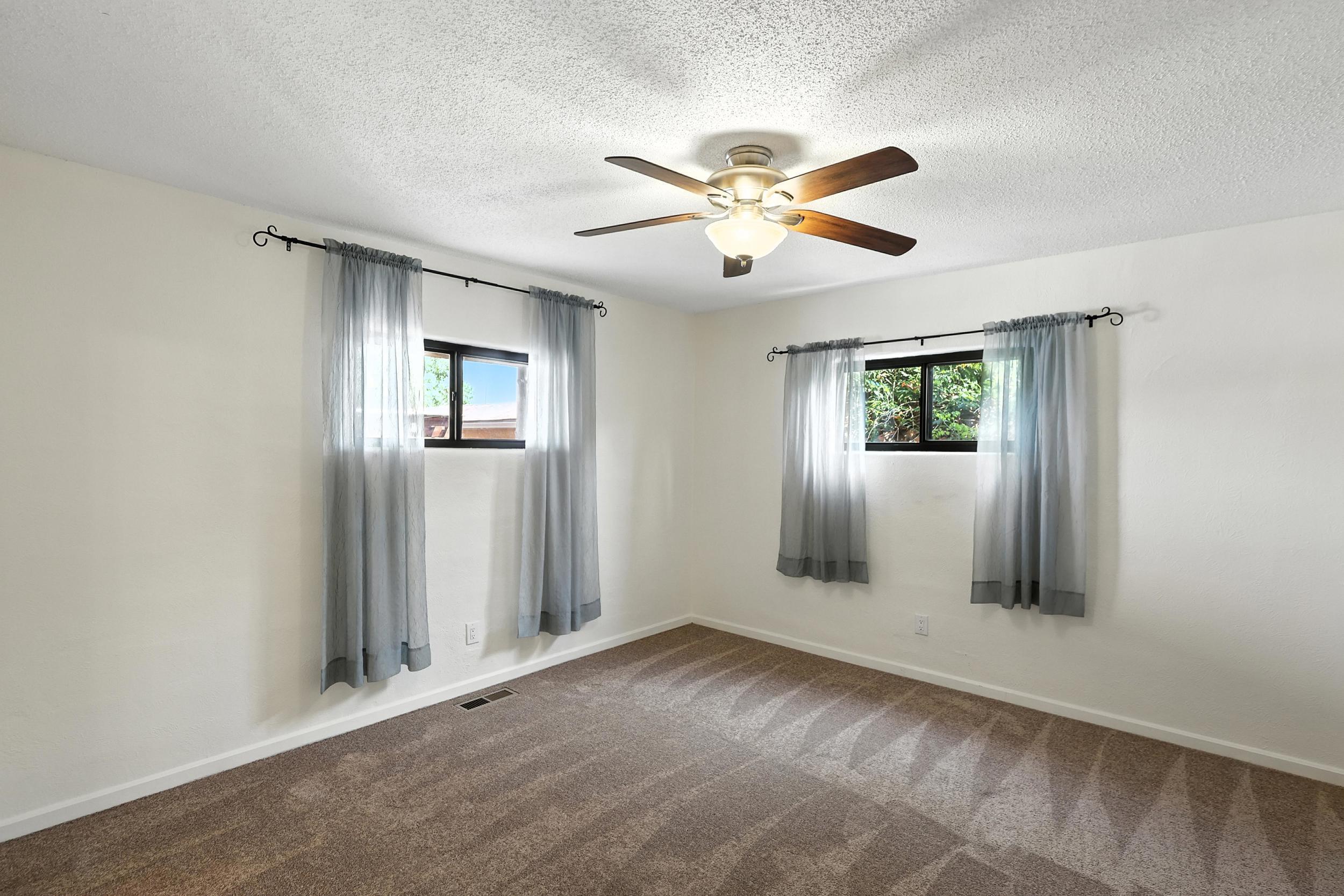 965 W BOSQUE Loop