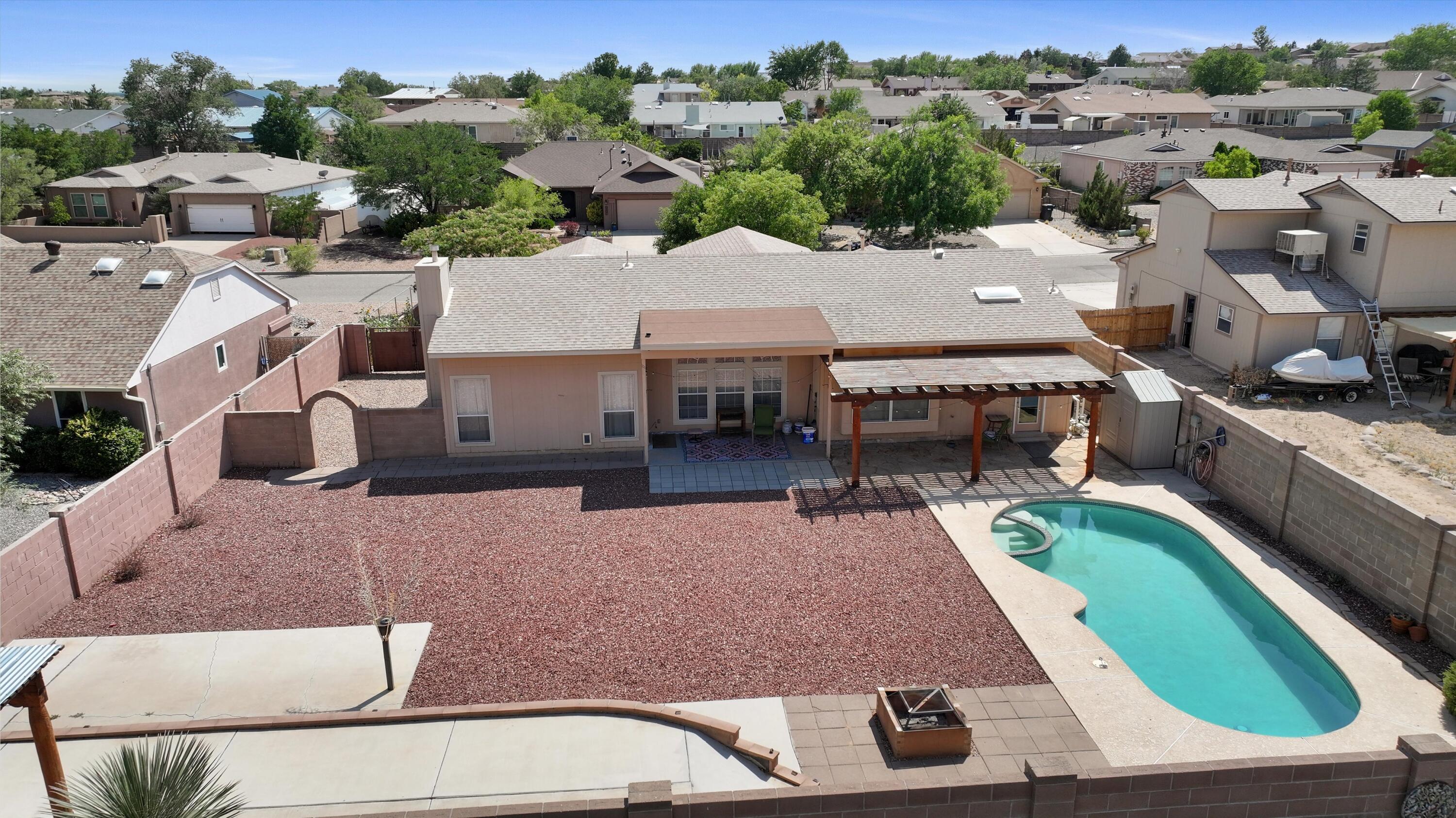 2544 TWIN BUTTES Drive NE