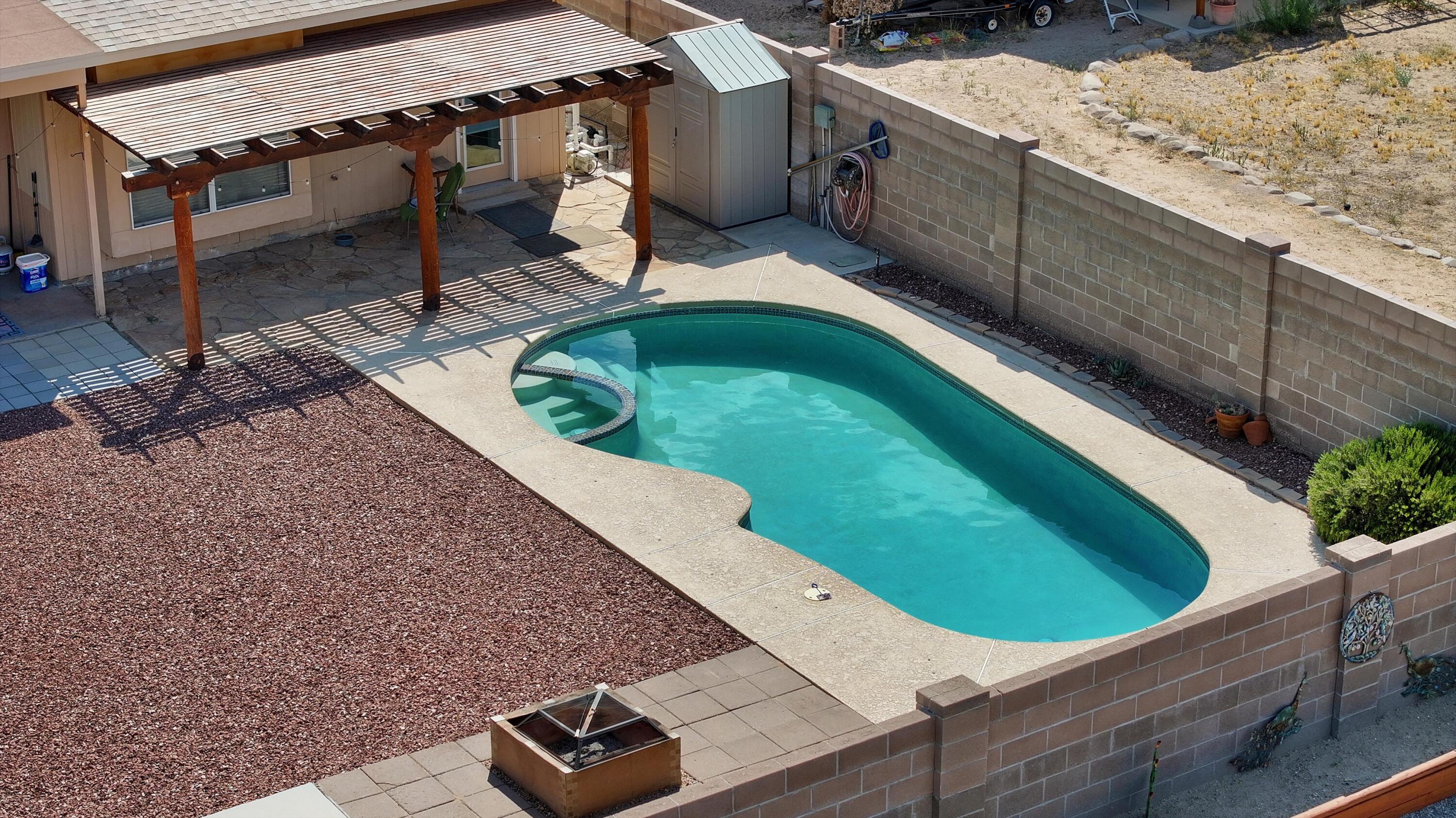 2544 TWIN BUTTES Drive NE