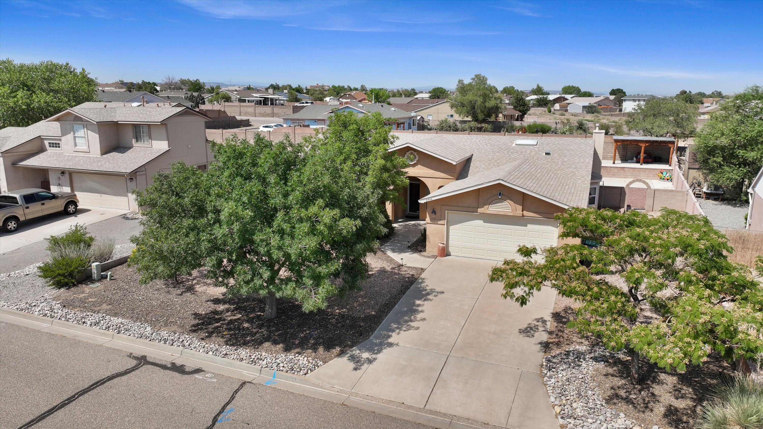2544 TWIN BUTTES Drive NE