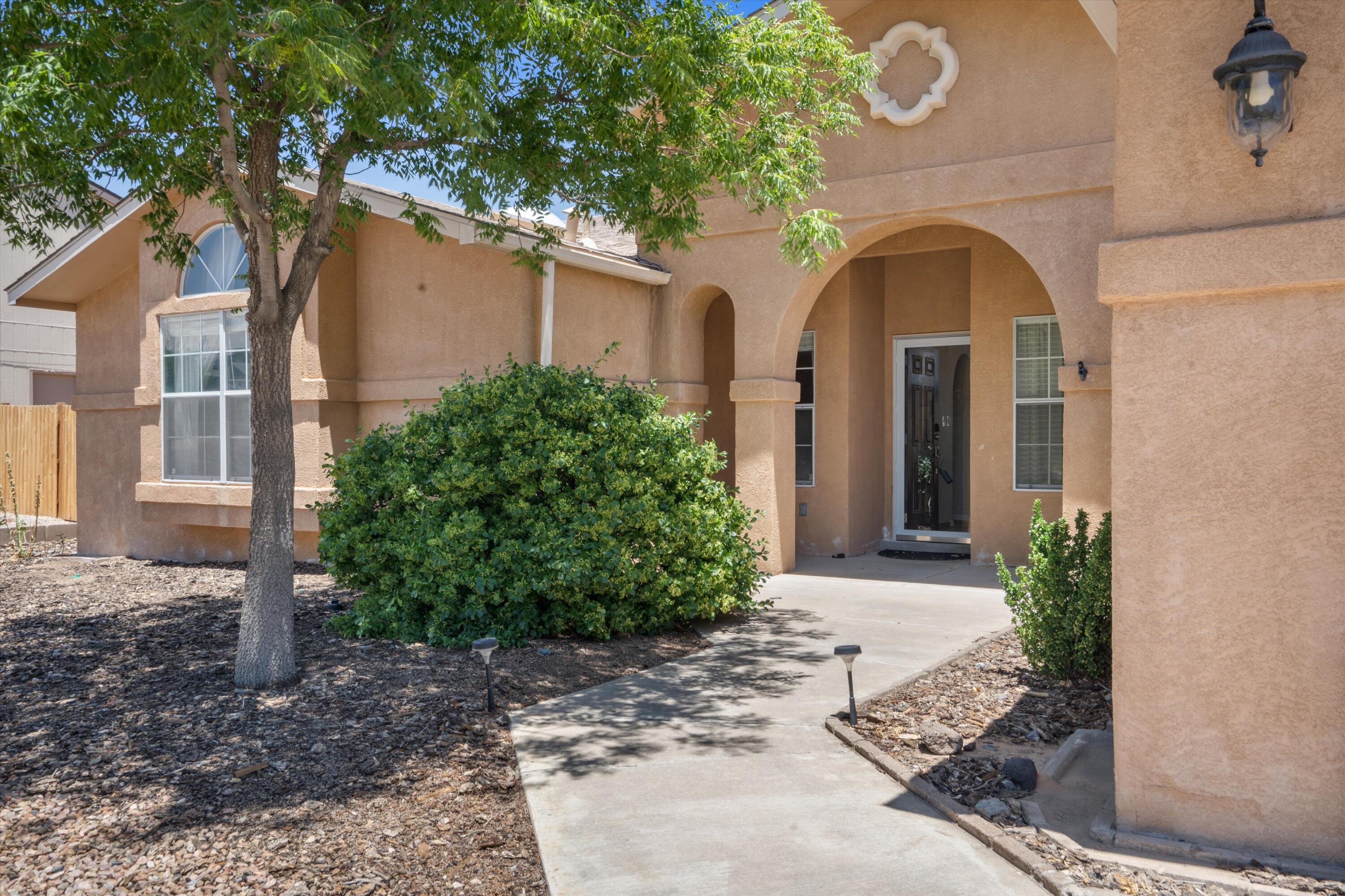 2544 TWIN BUTTES Drive NE
