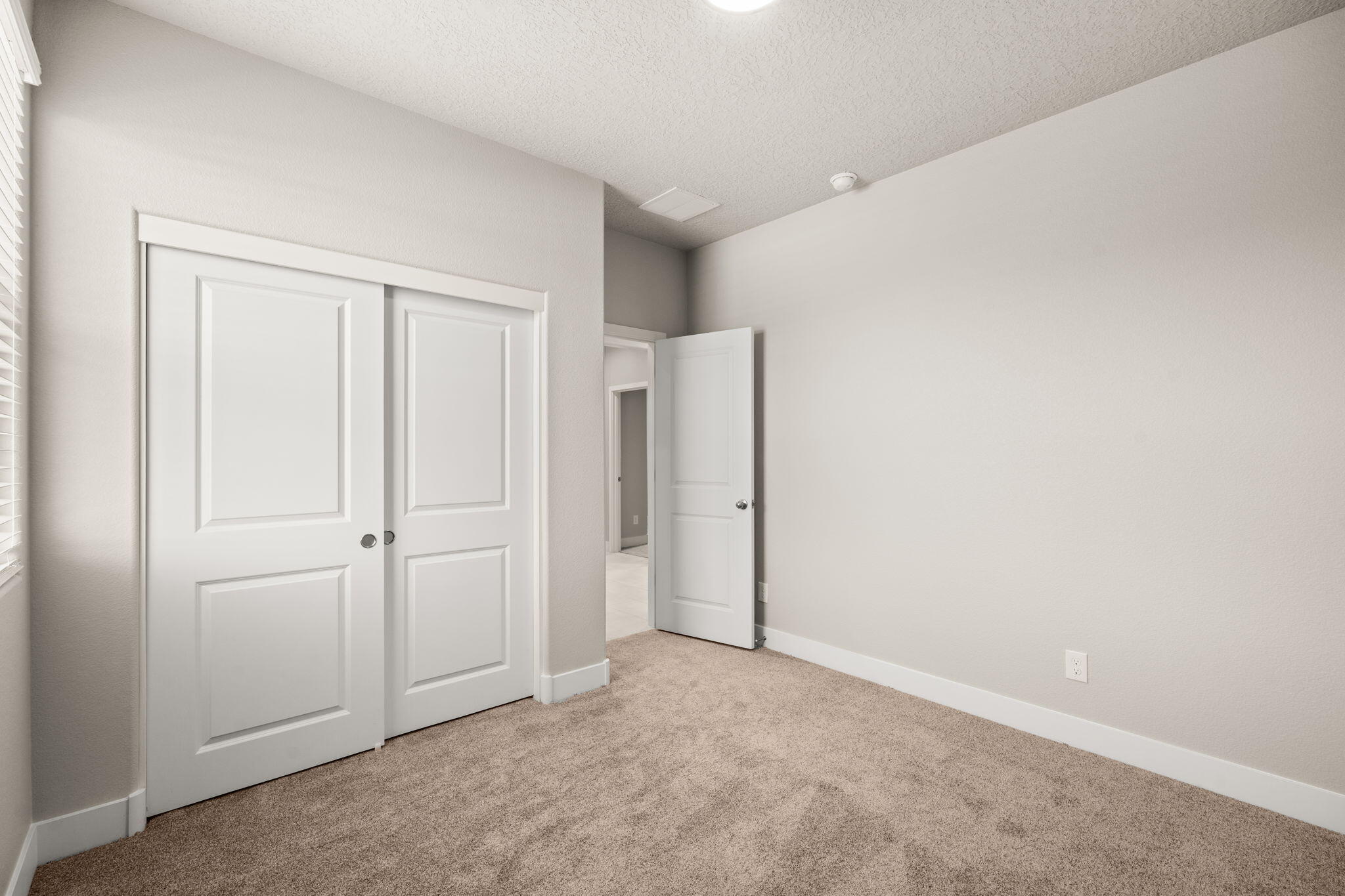 4201 Crowned Eagle Loop NE