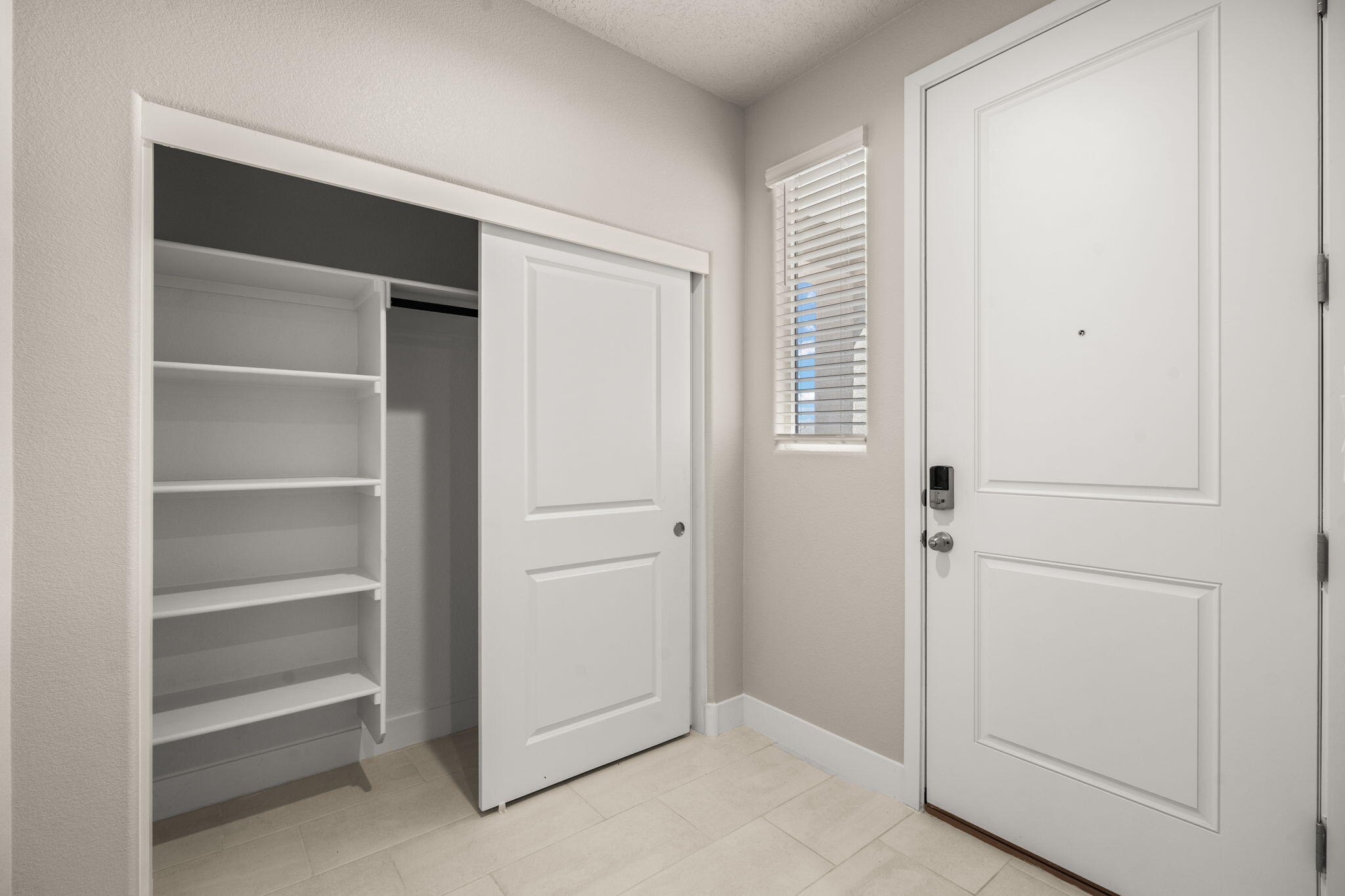 4205 Crowned Eagle Loop NE