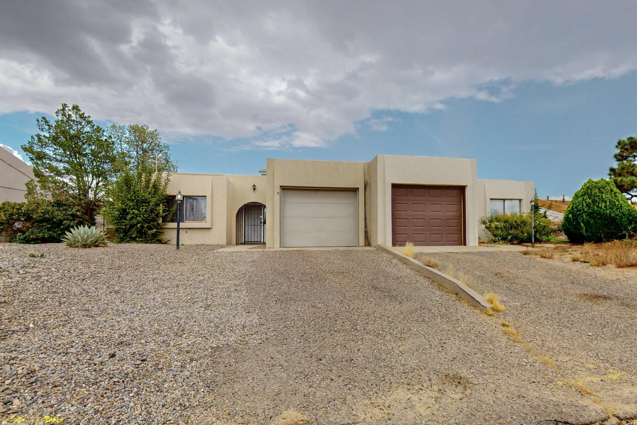 704 STALLION Road SE
