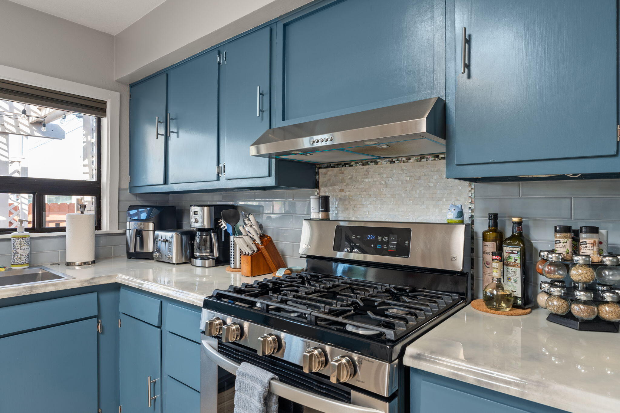 2225 BERYL Court NW
