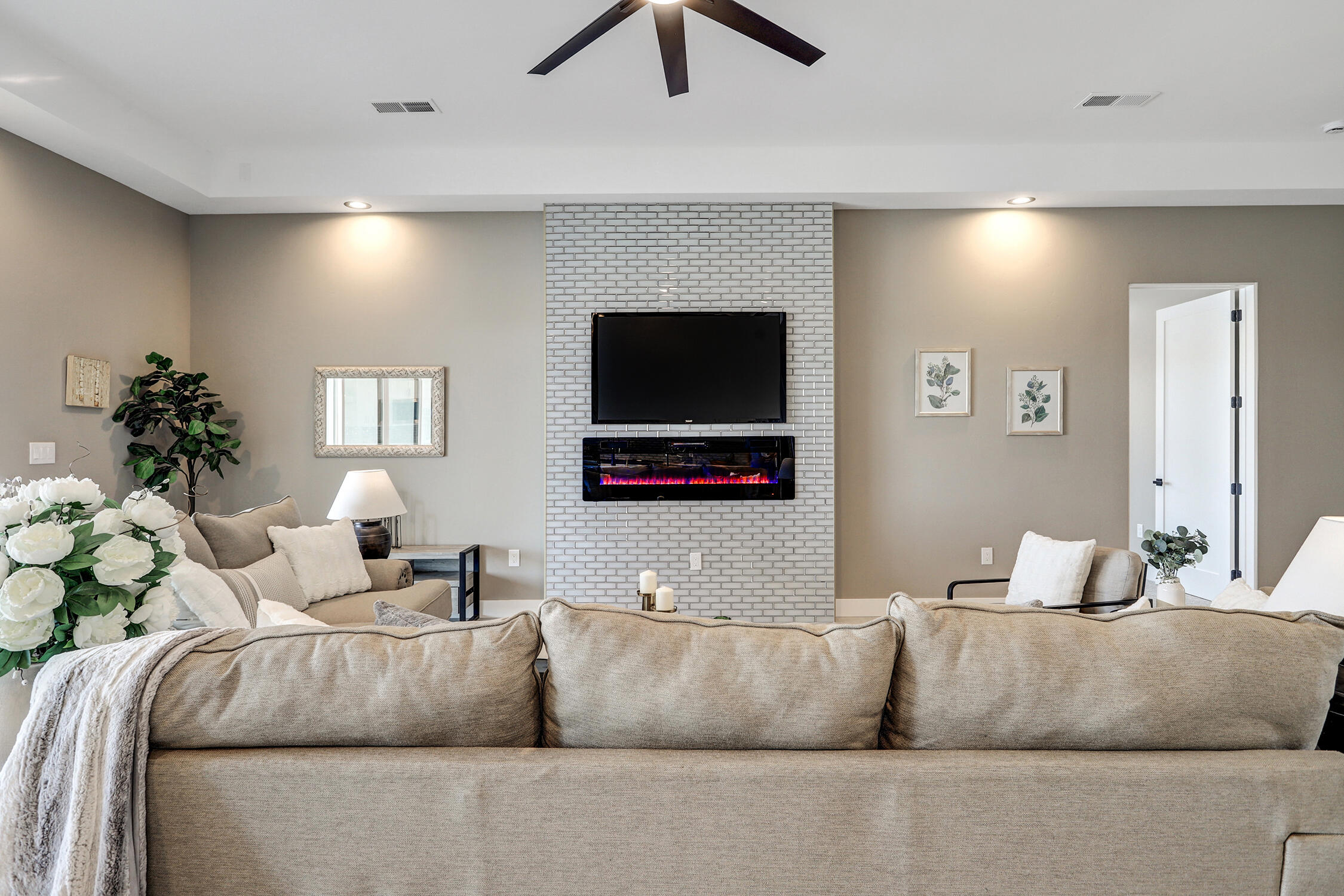 6605 Rim Rock Circle NW