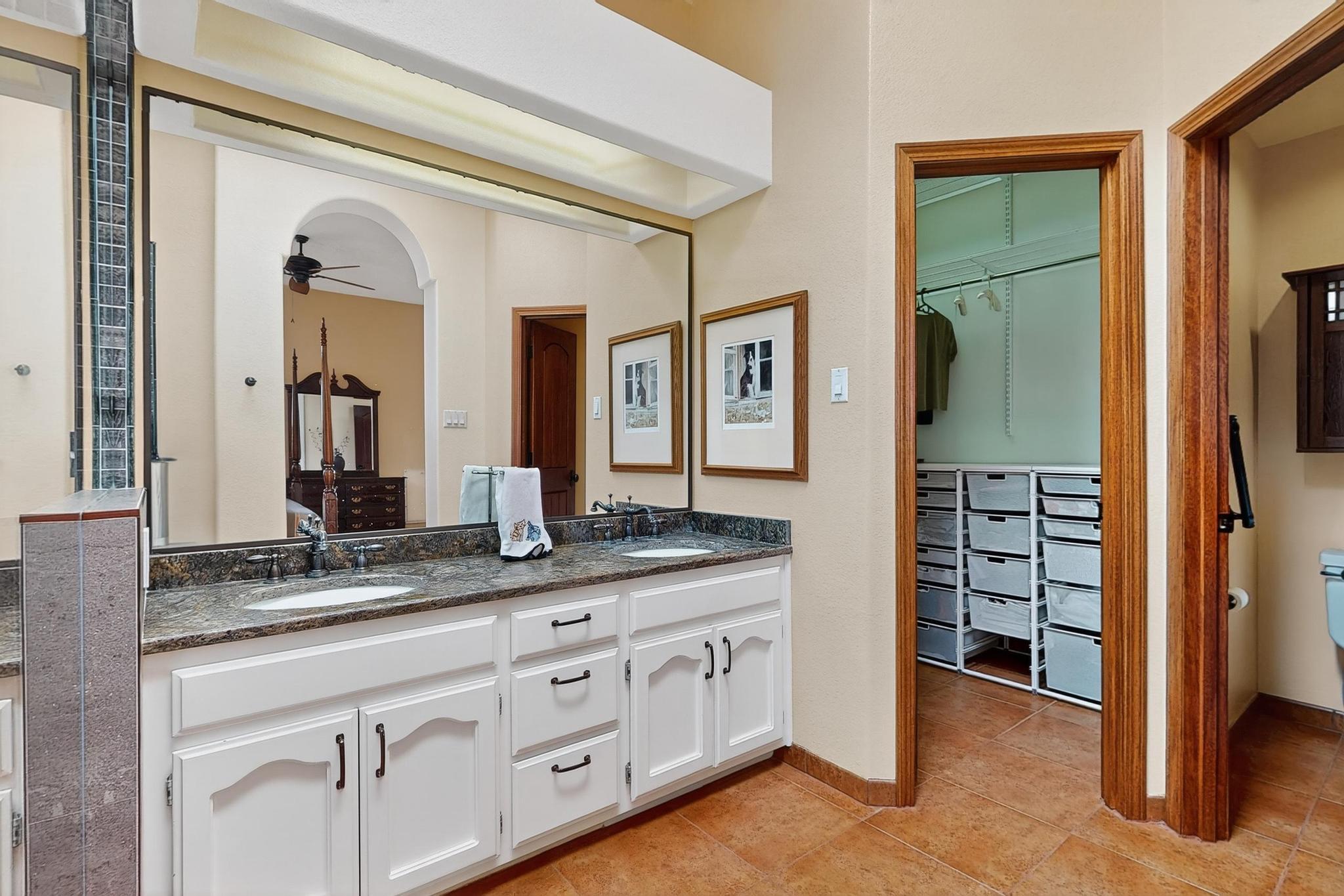 5704 PEPPERTREE Place NE