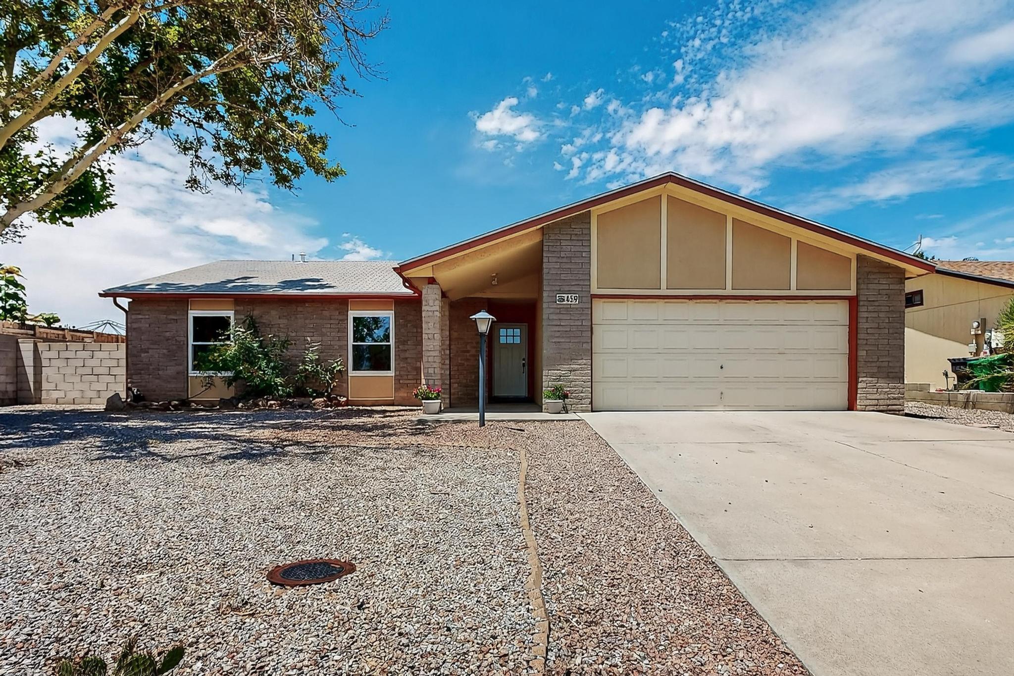 459 WESTERN HILLS Drive SE