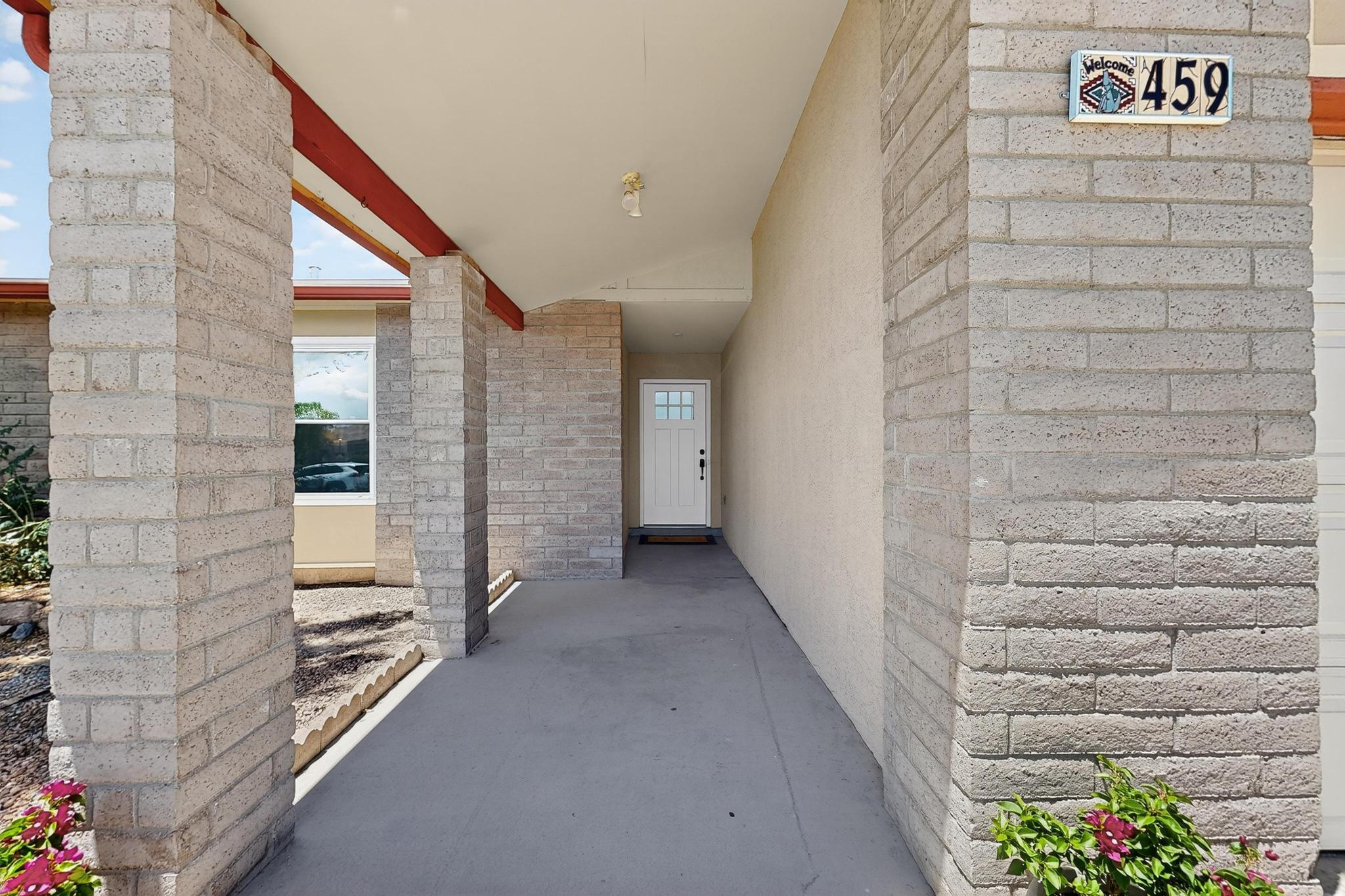 459 WESTERN HILLS Drive SE