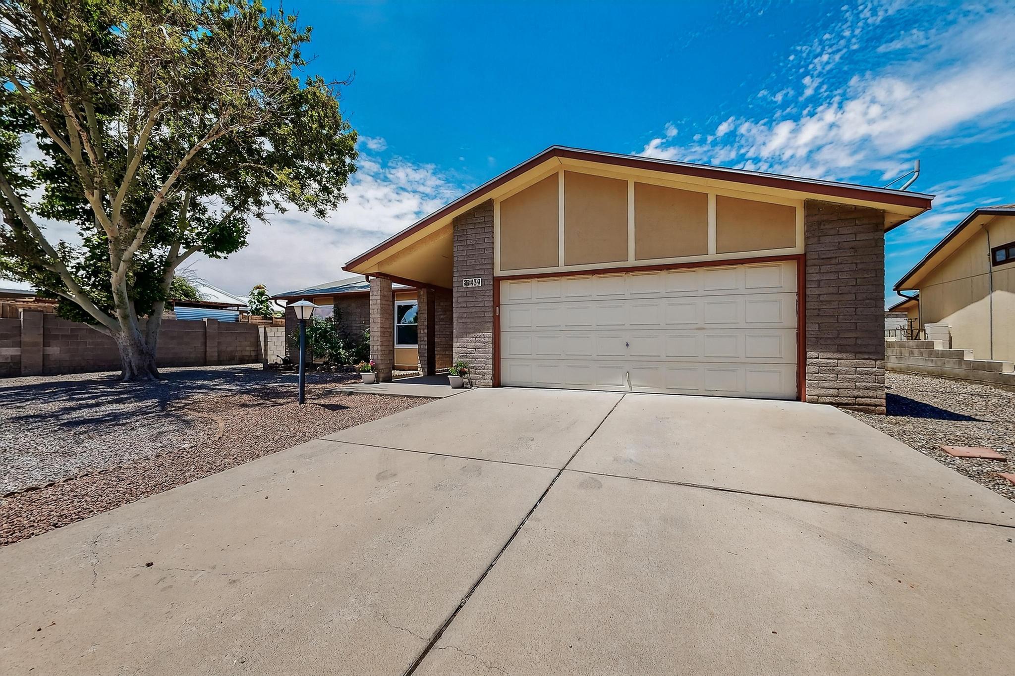 459 WESTERN HILLS Drive SE