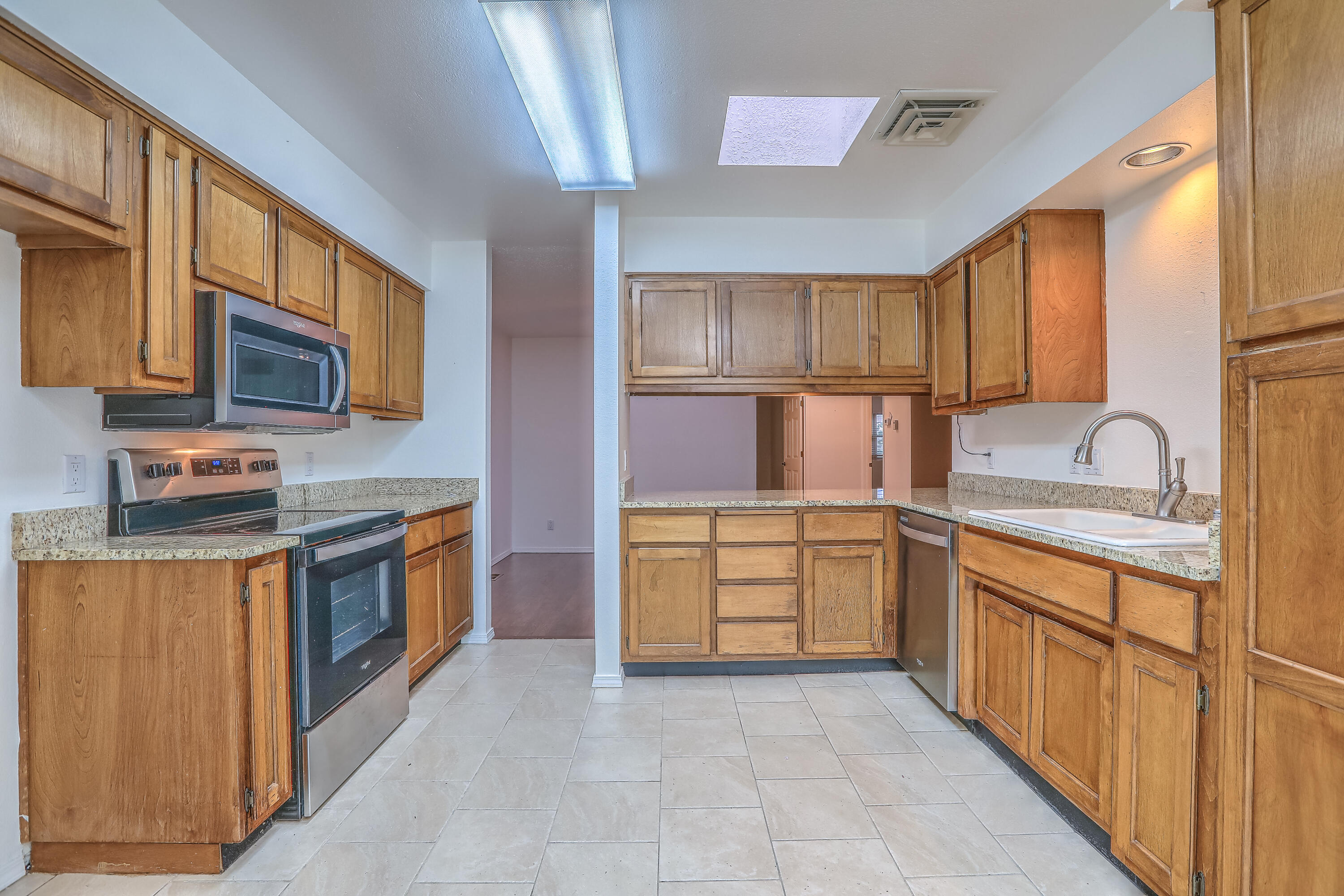 3343 ESPLANADE Circle SE