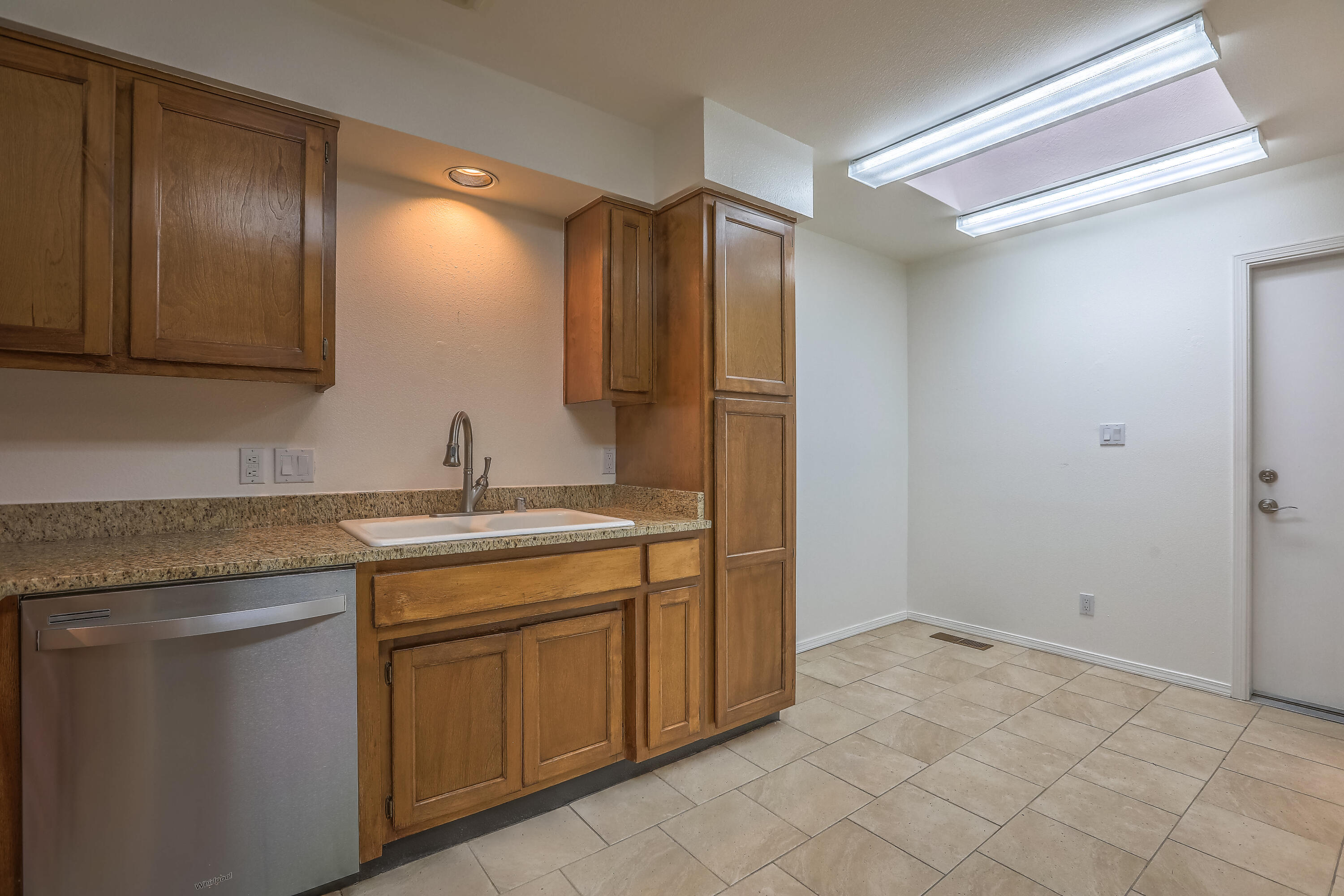 3343 ESPLANADE Circle SE