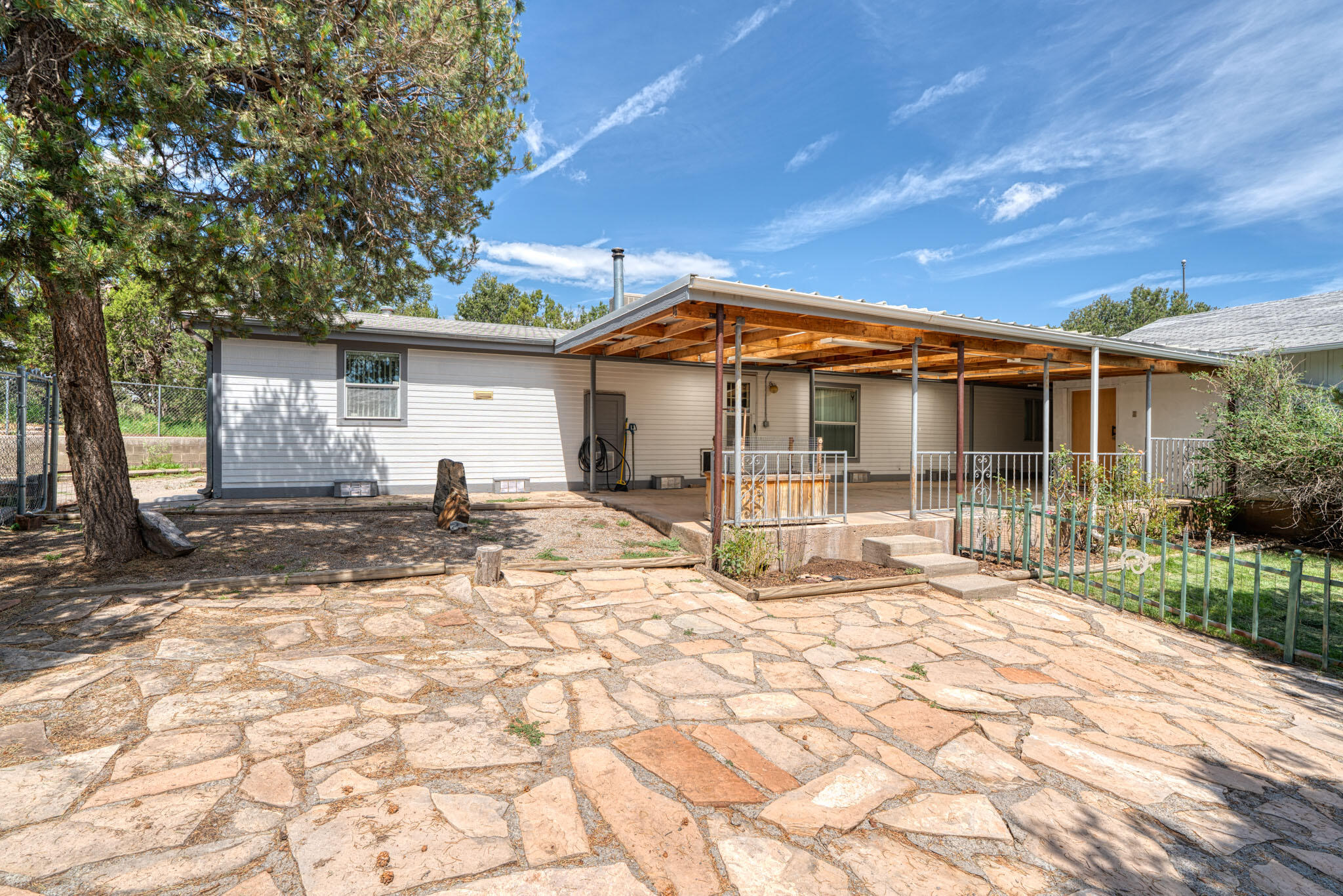 994 MOUNTAIN VALLEY Road