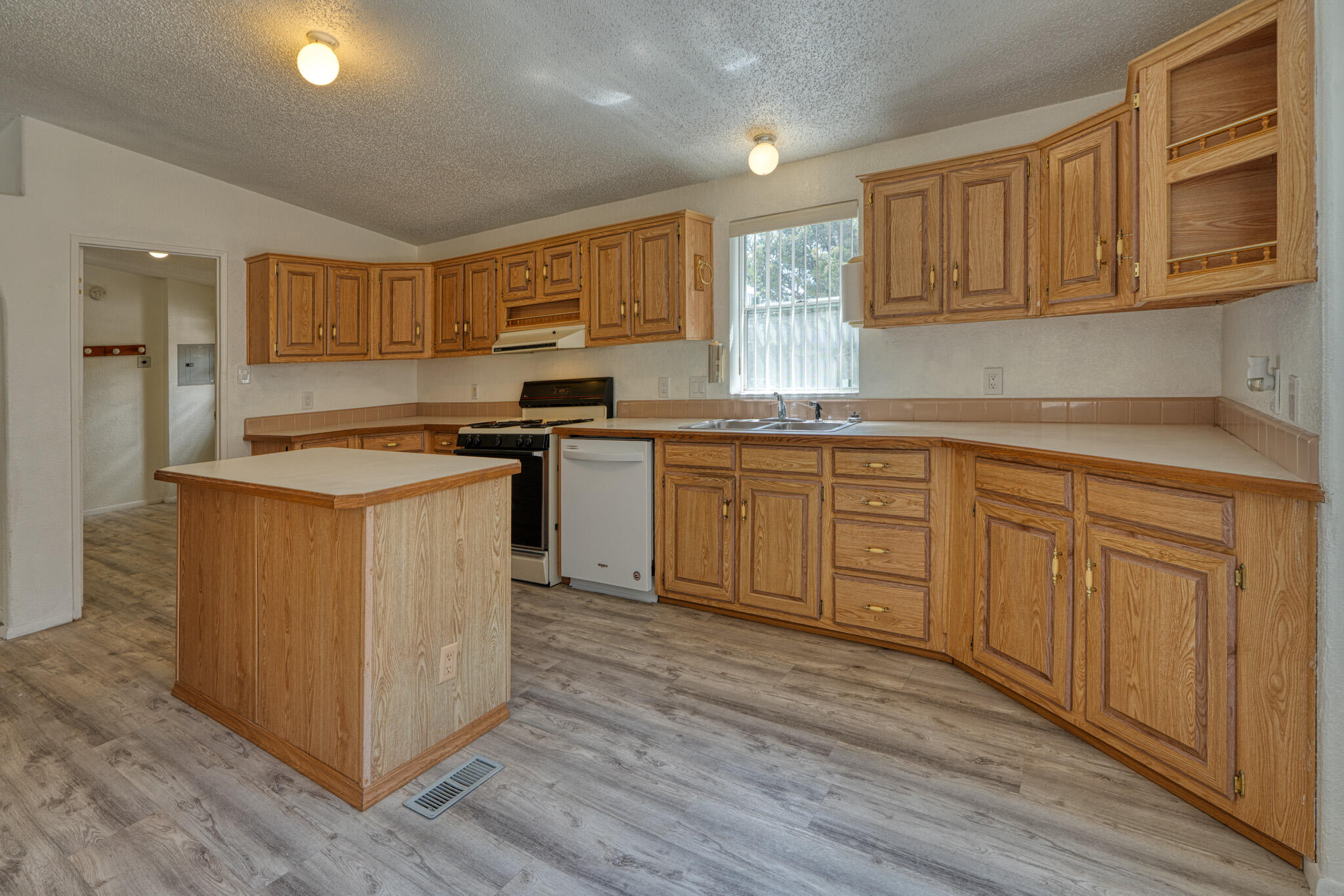 994 MOUNTAIN VALLEY Road