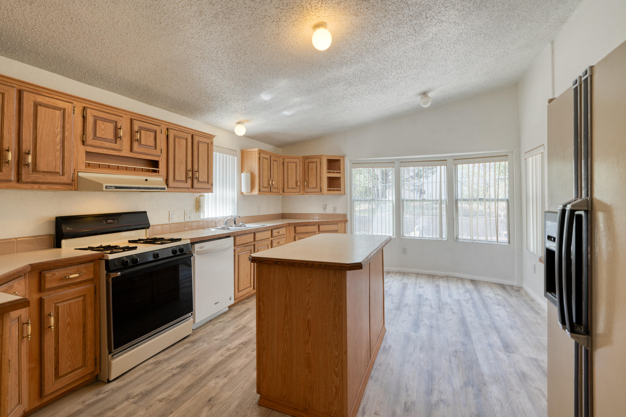 994 MOUNTAIN VALLEY Road
