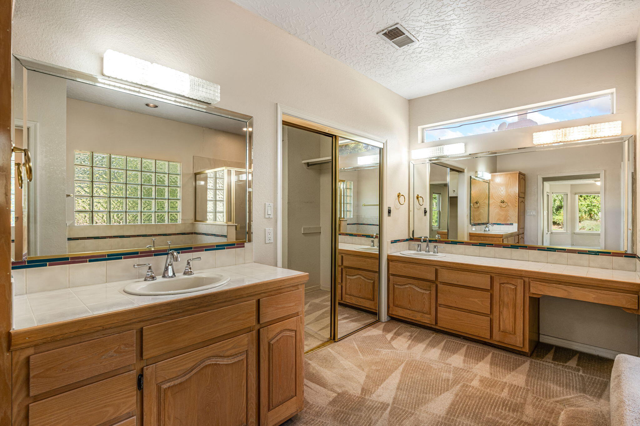 12405 ROYAL OAK Court NE