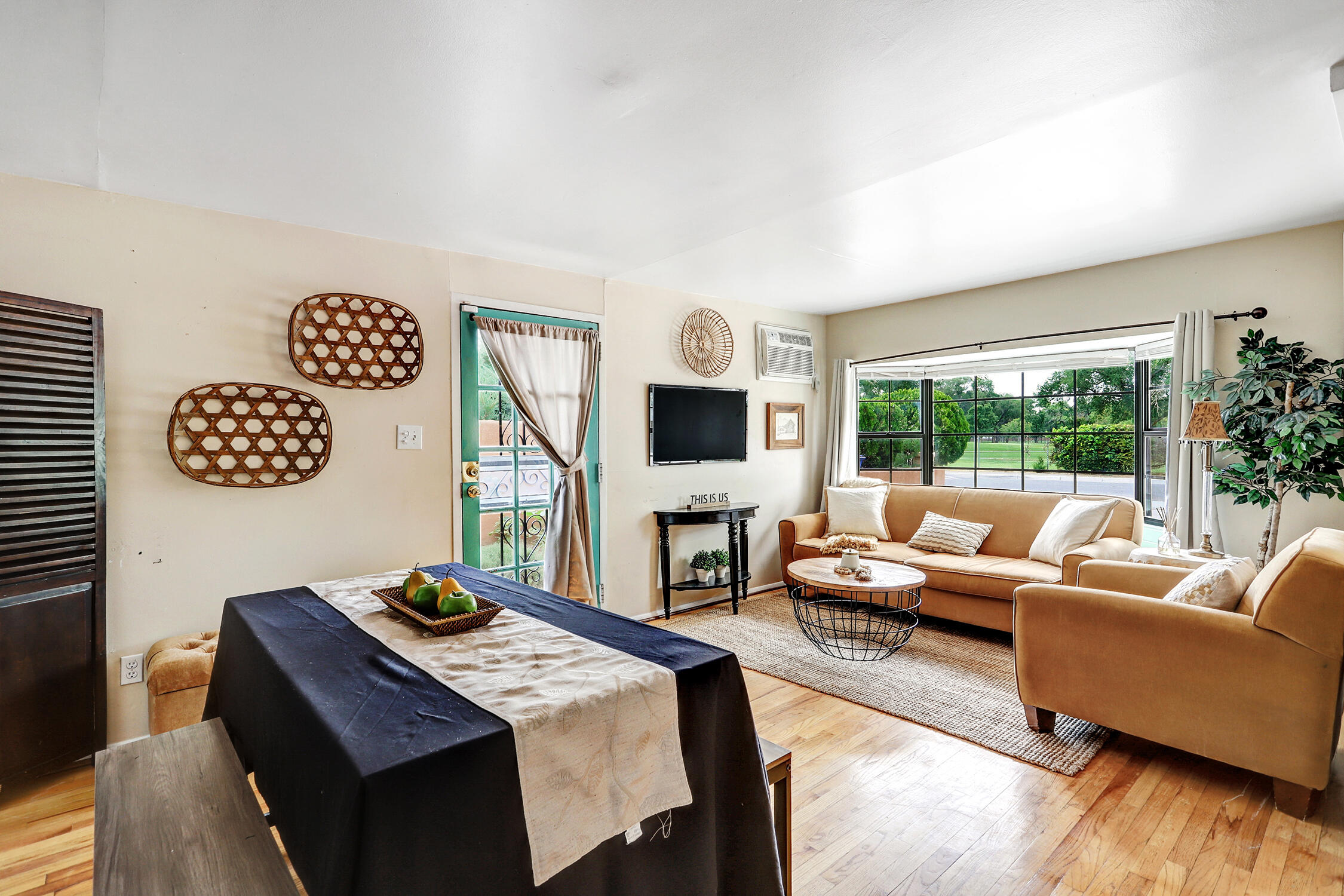 414 CHACOMA Place SW