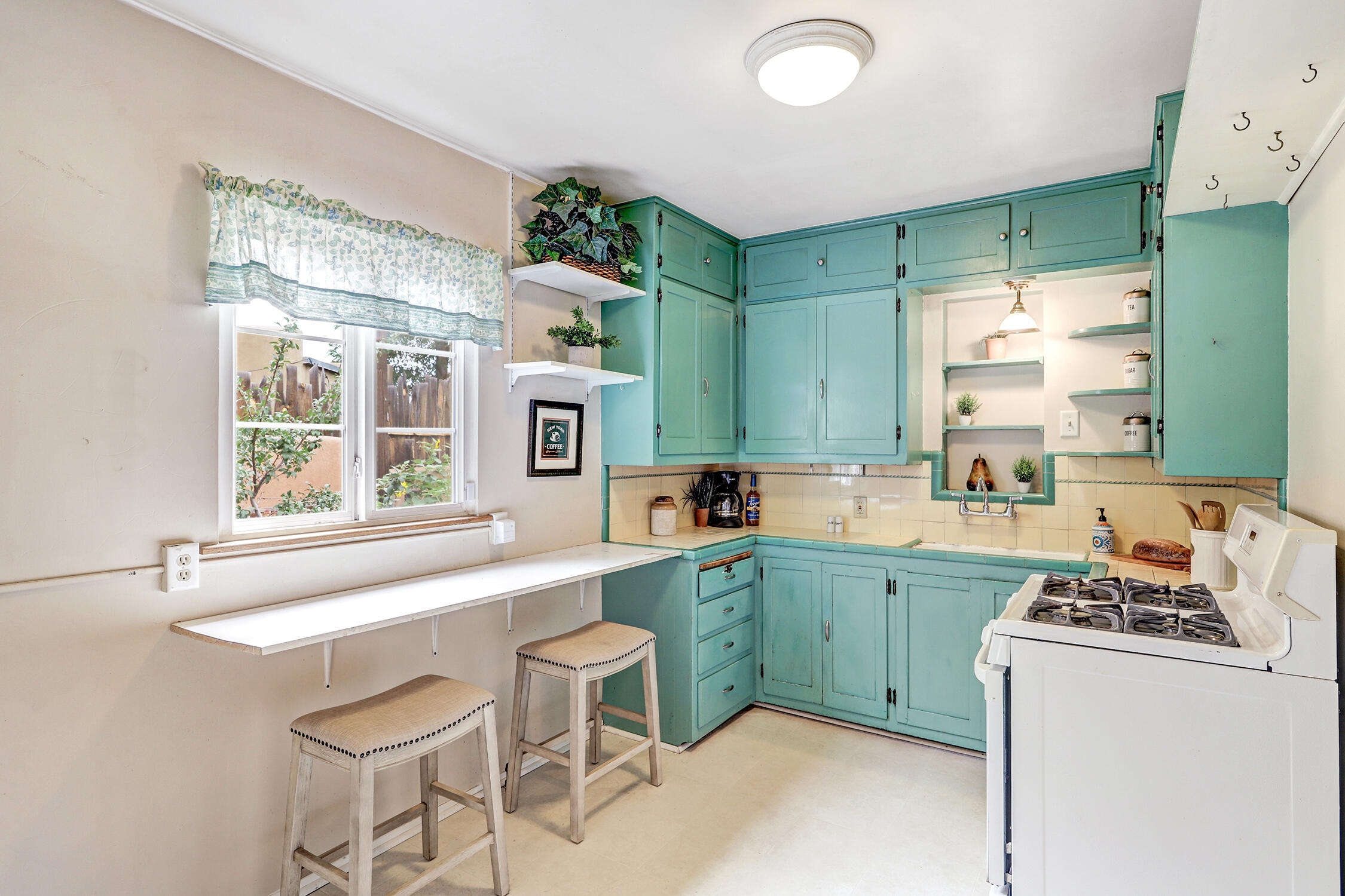 414 CHACOMA Place SW