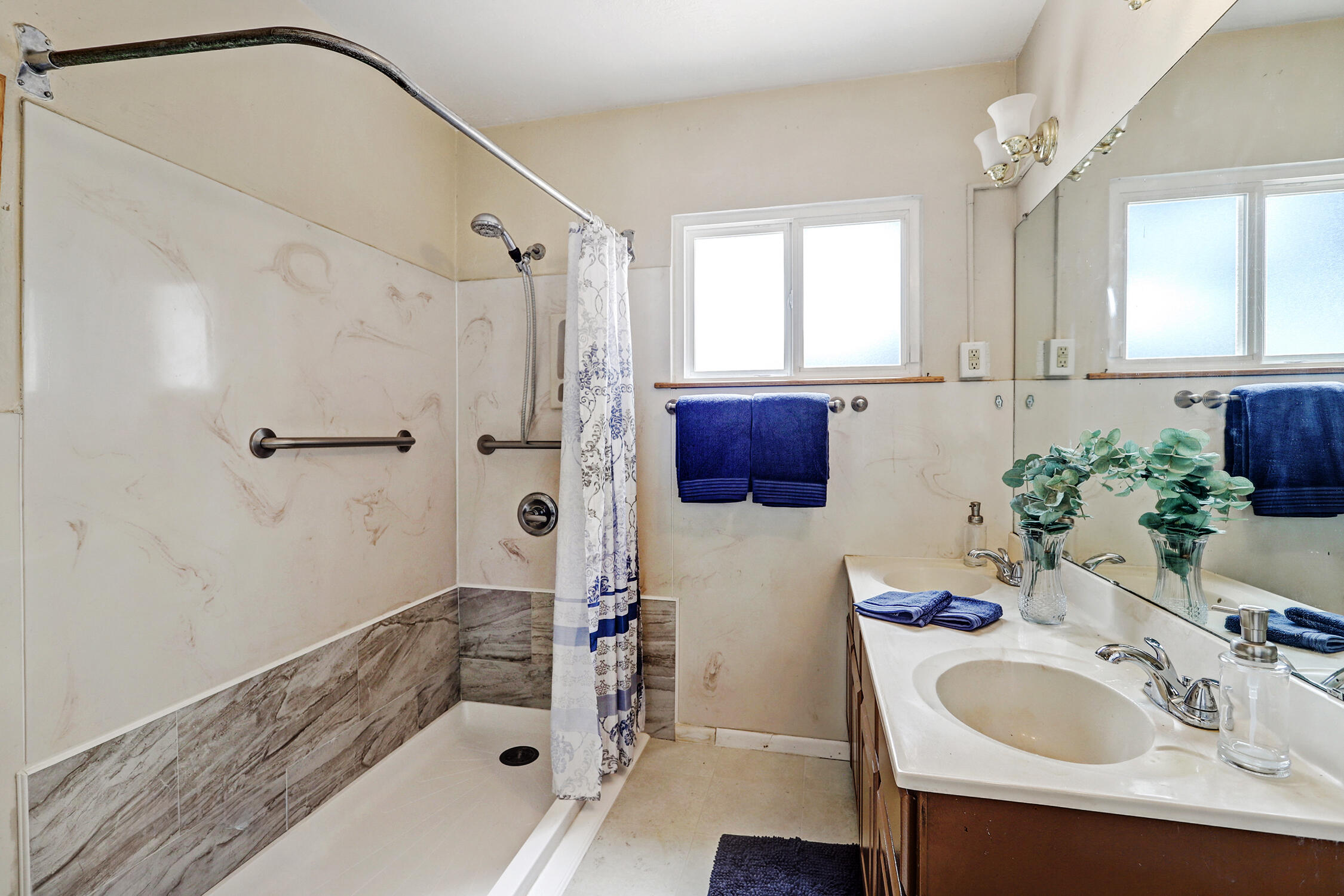 414 CHACOMA Place SW