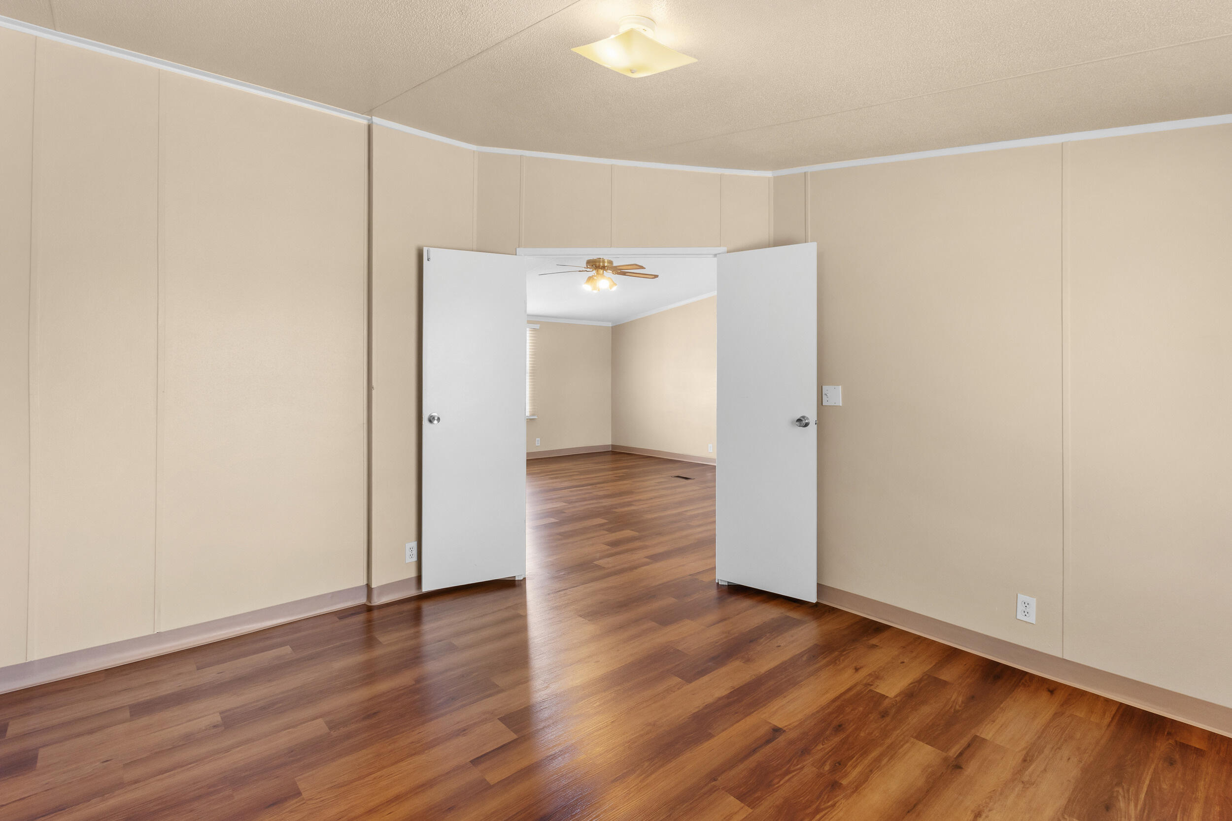 3 OAK Circle