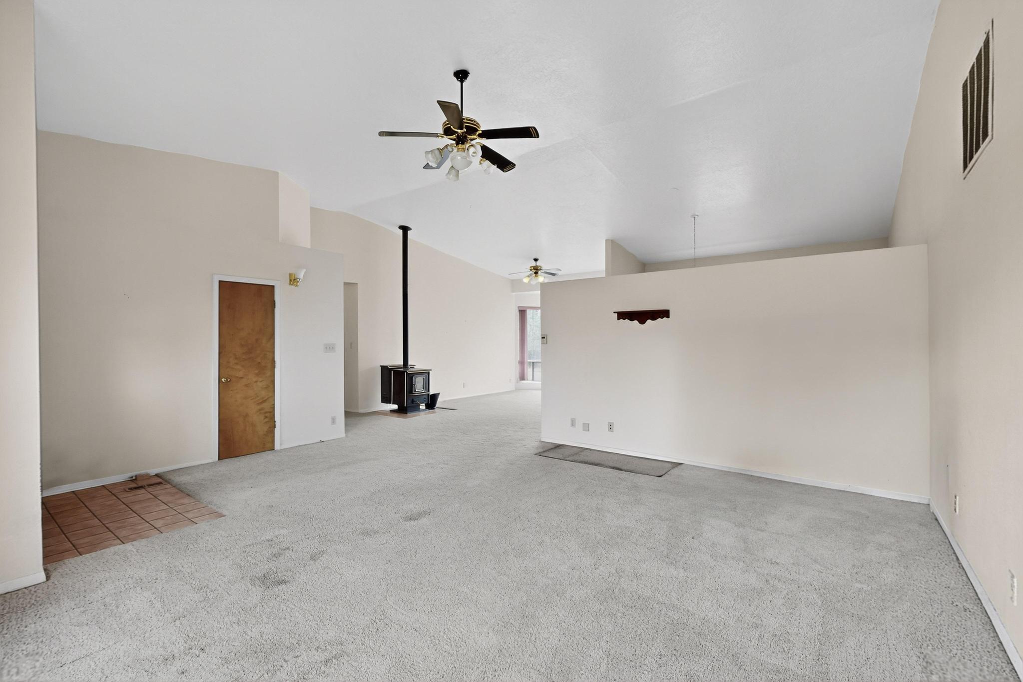 329 HATHAWAY Circle