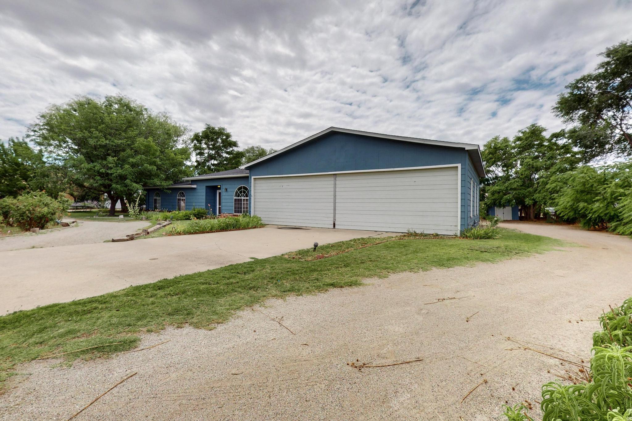 329 HATHAWAY Circle