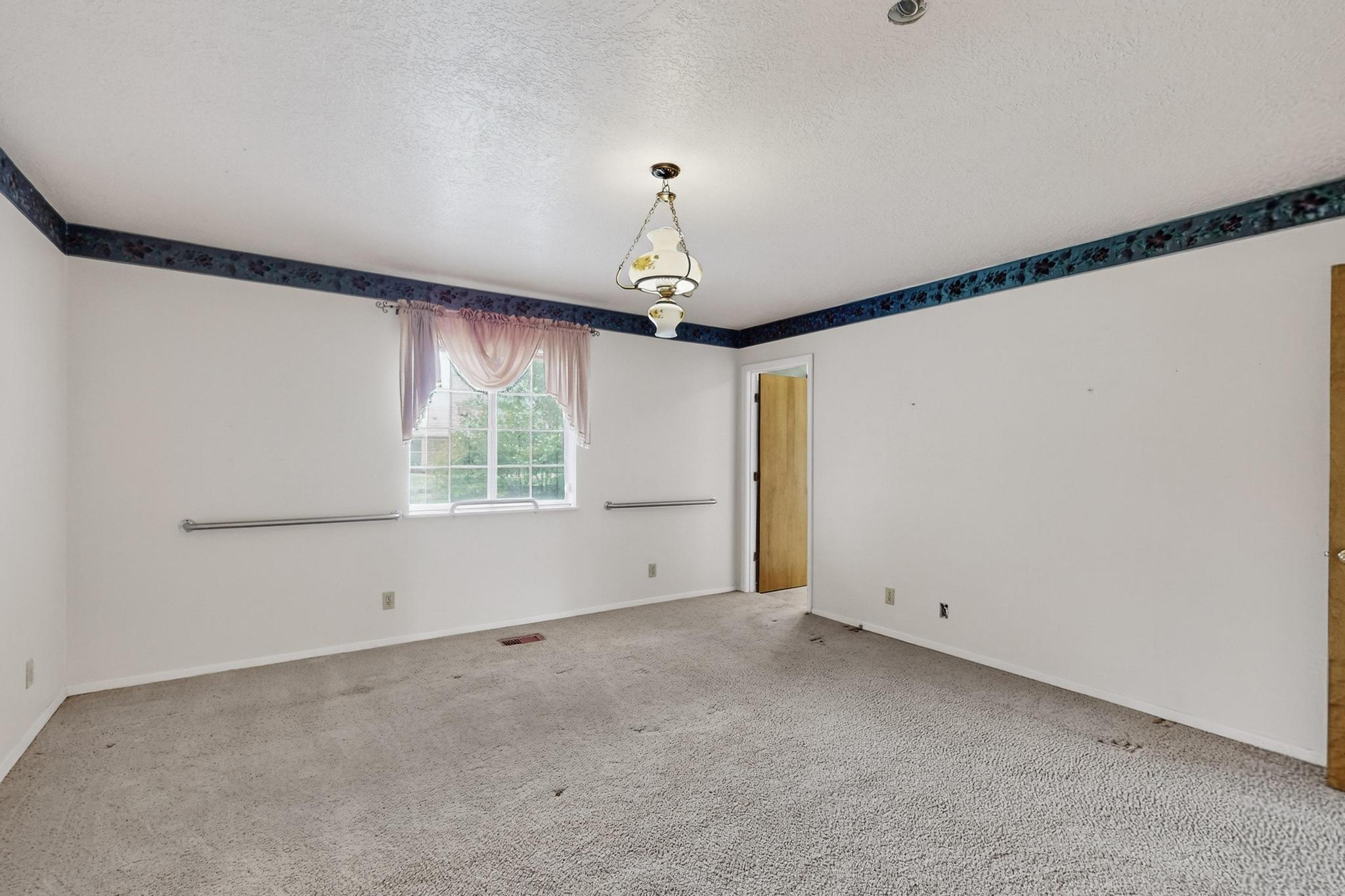 329 HATHAWAY Circle