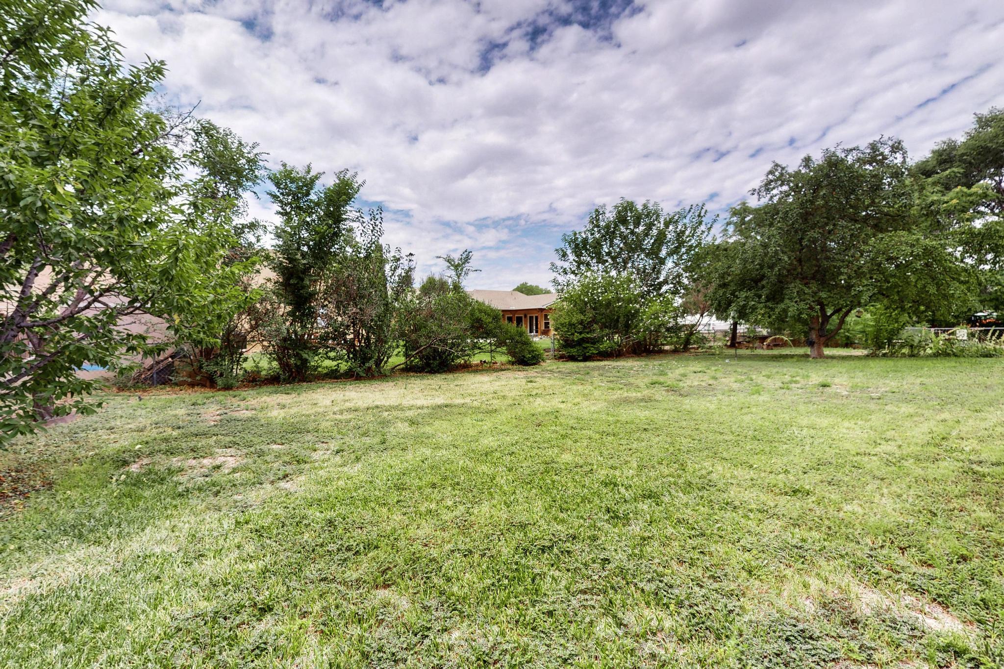 329 HATHAWAY Circle