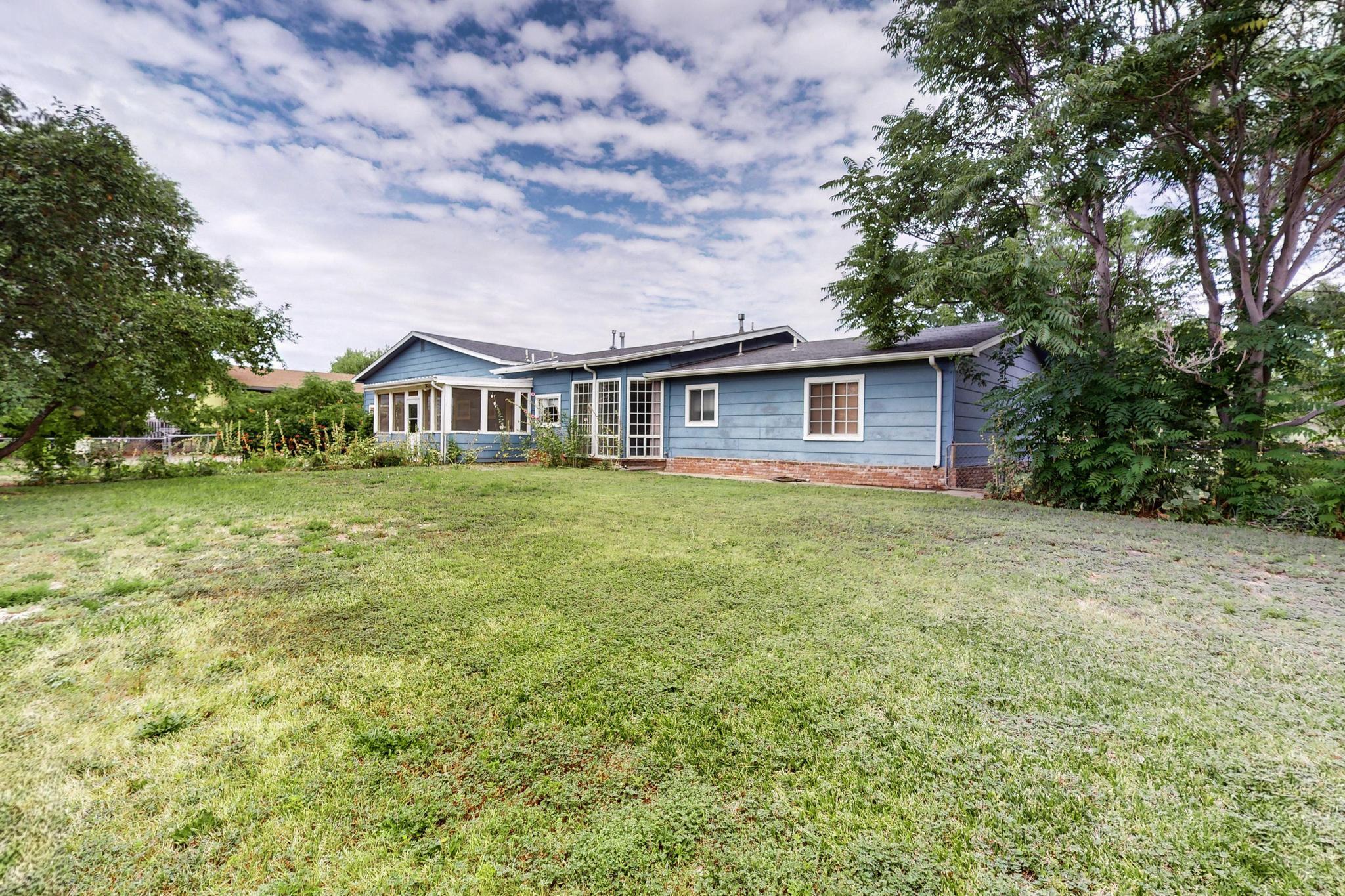 329 HATHAWAY Circle