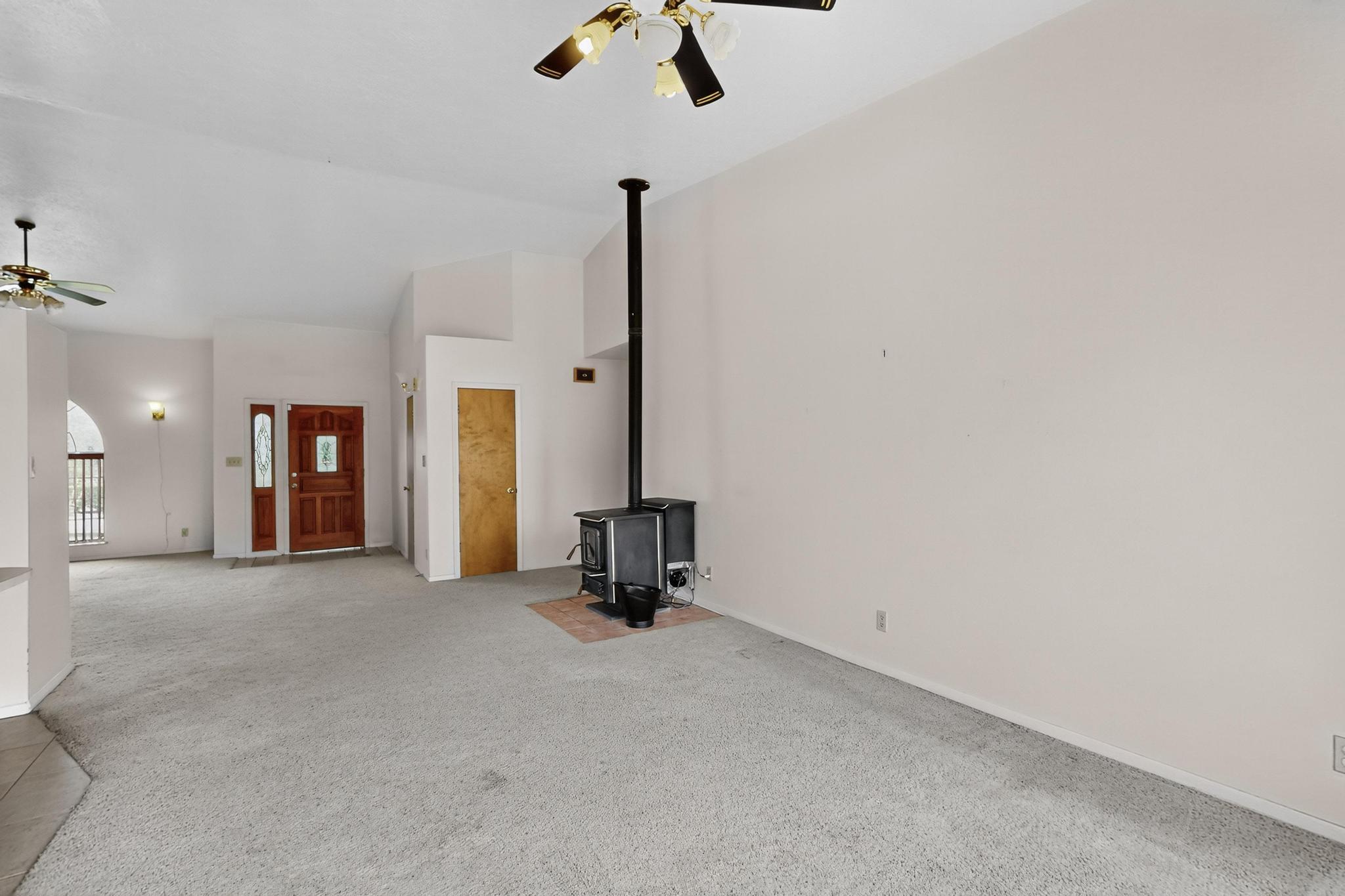 329 HATHAWAY Circle