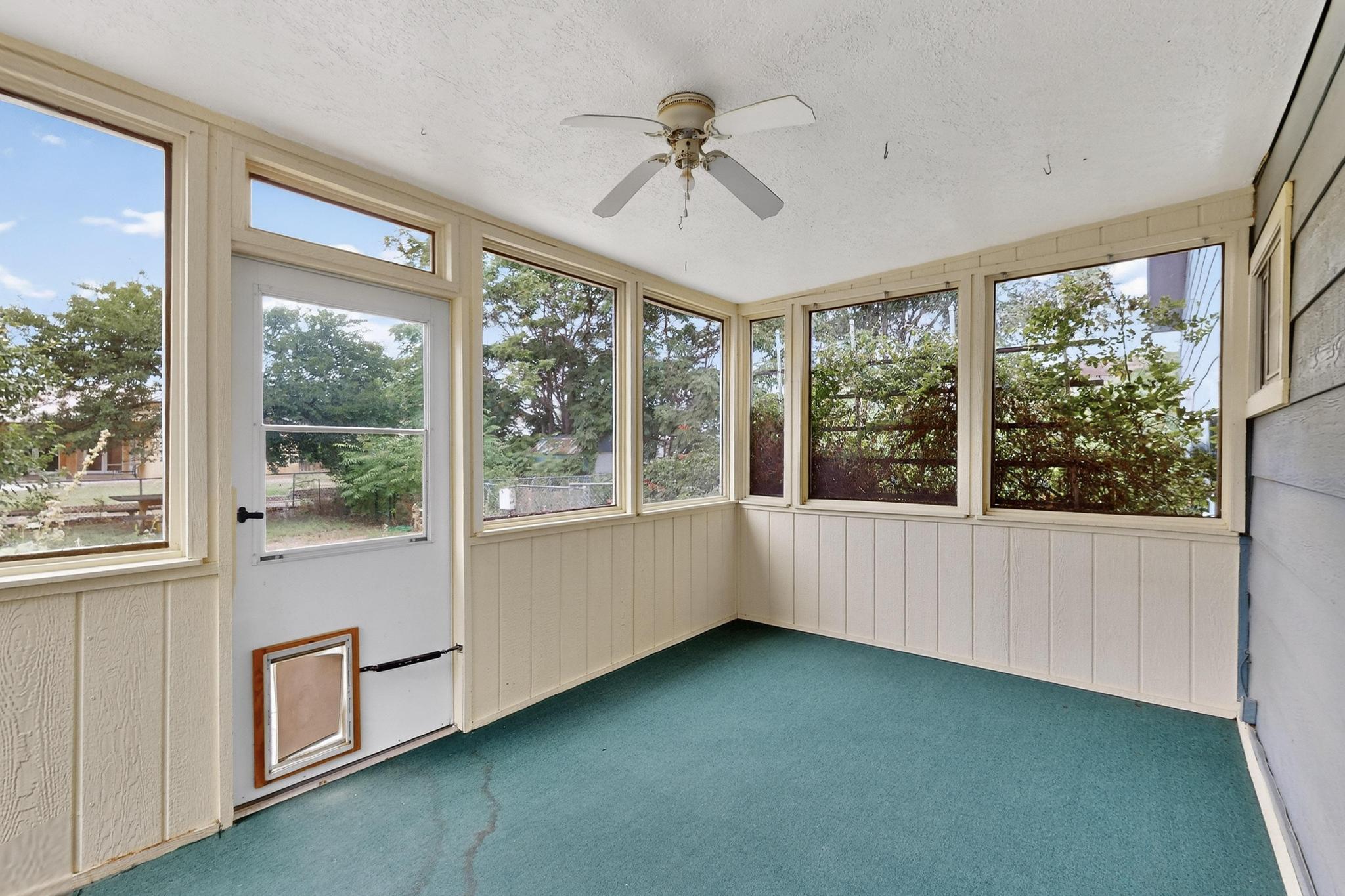 329 HATHAWAY Circle