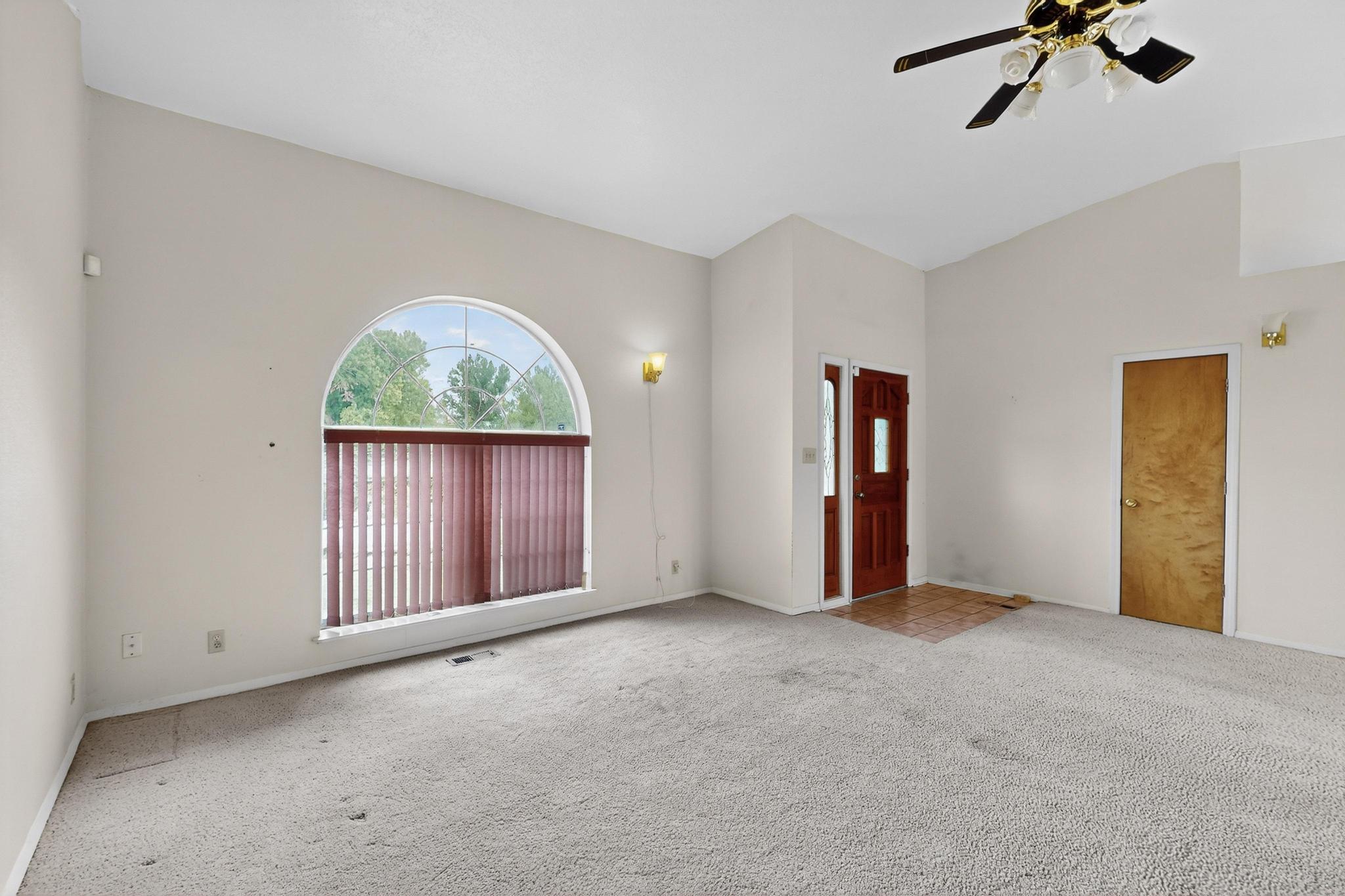 329 HATHAWAY Circle