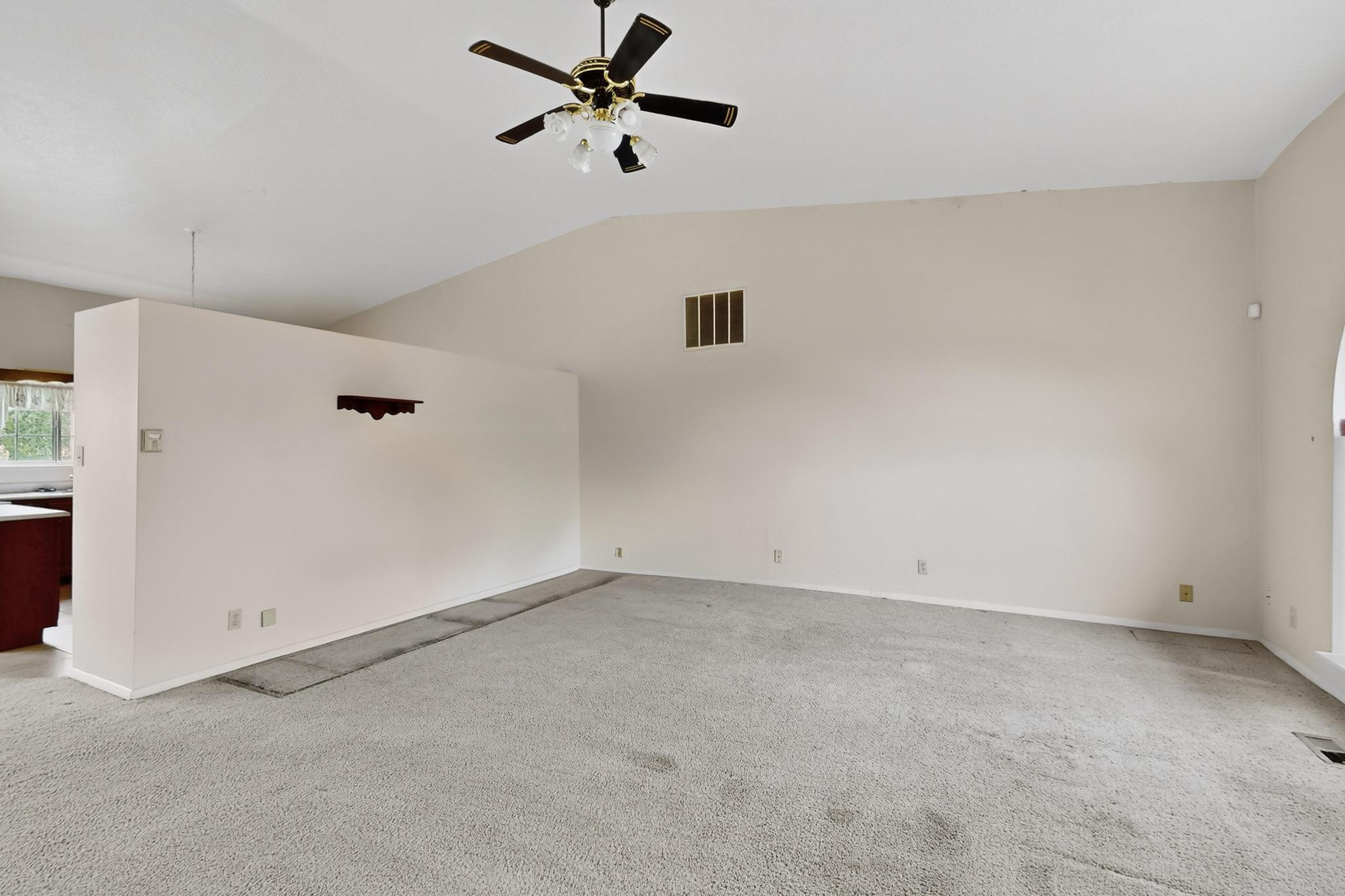 329 HATHAWAY Circle