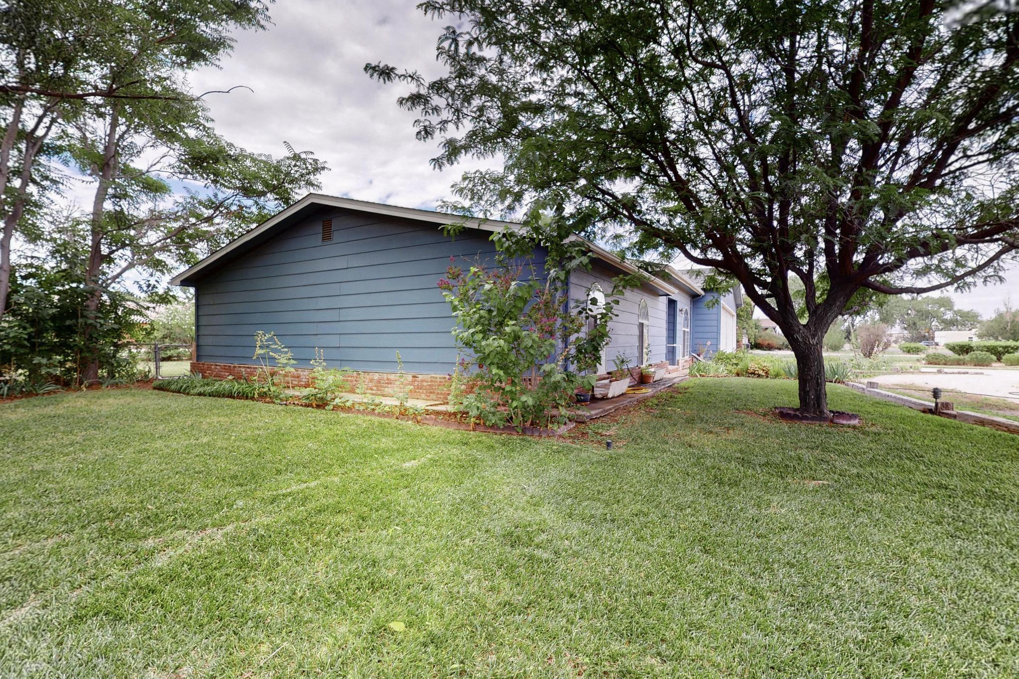 329 HATHAWAY Circle