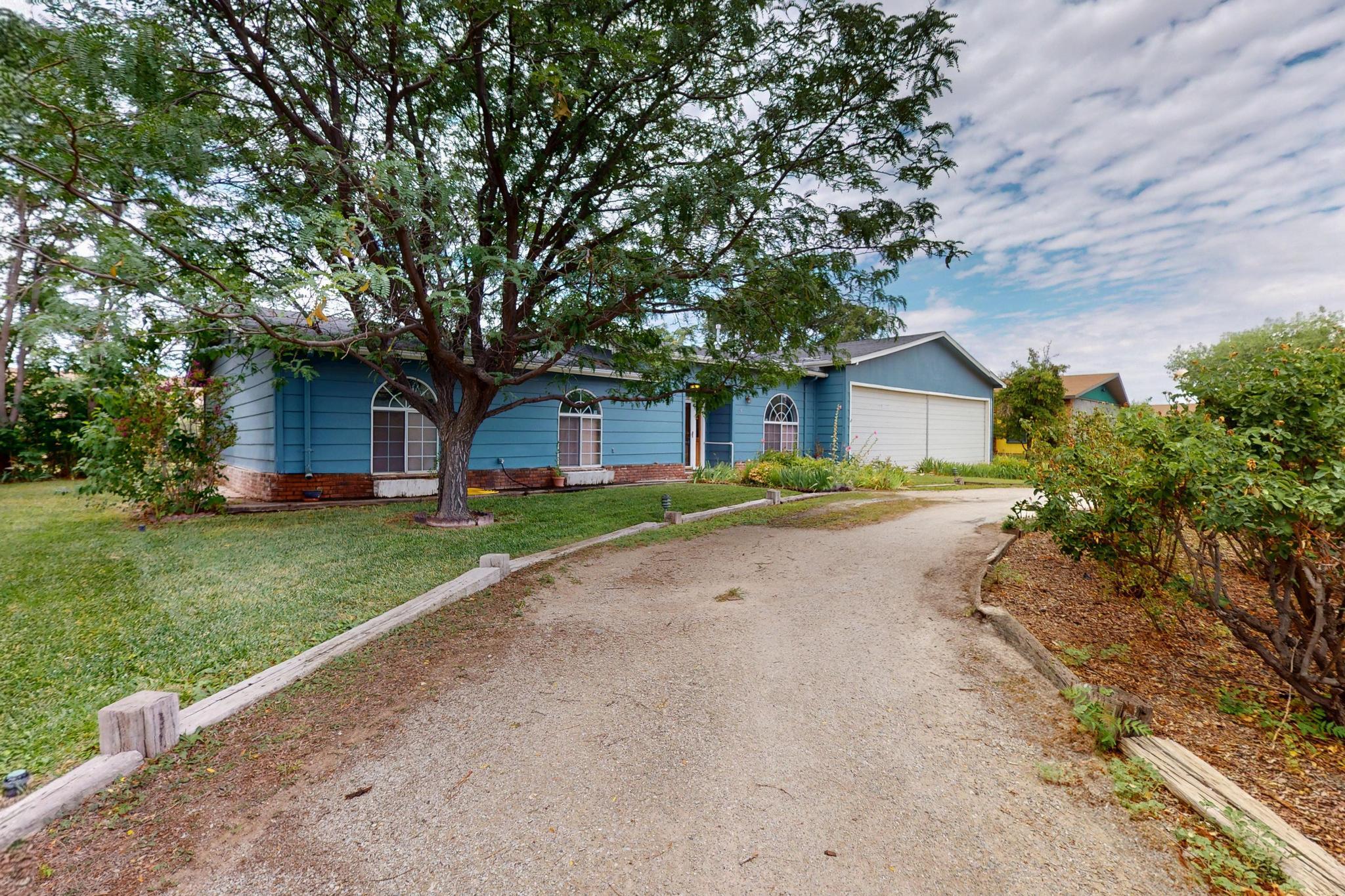 329 HATHAWAY Circle
