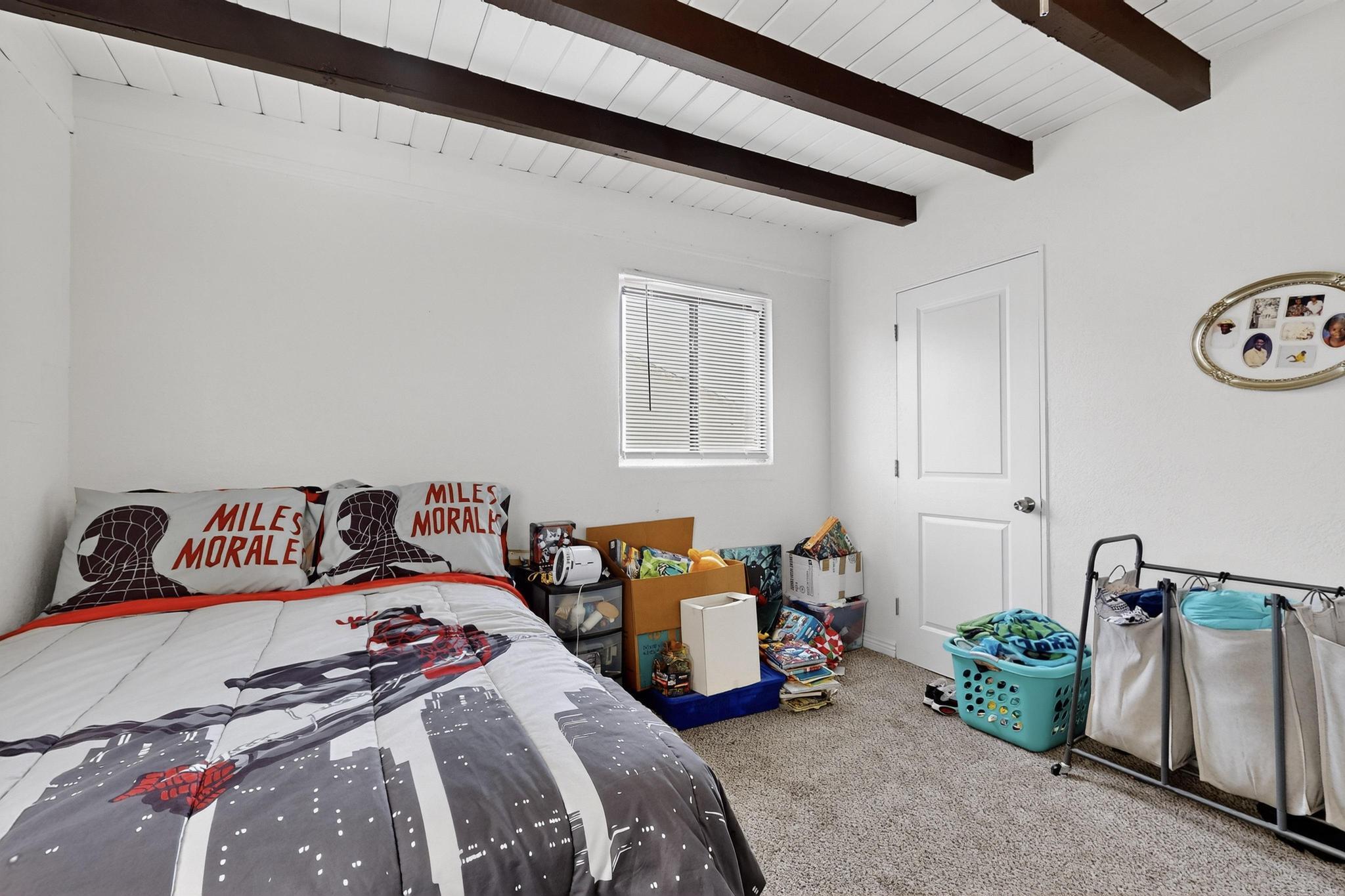 407 DALLAS Street NE