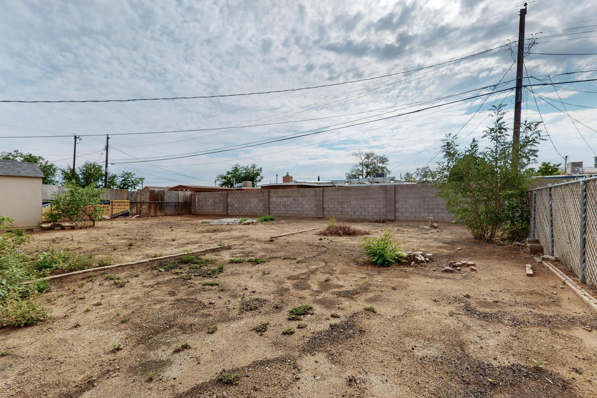 407 DALLAS Street NE