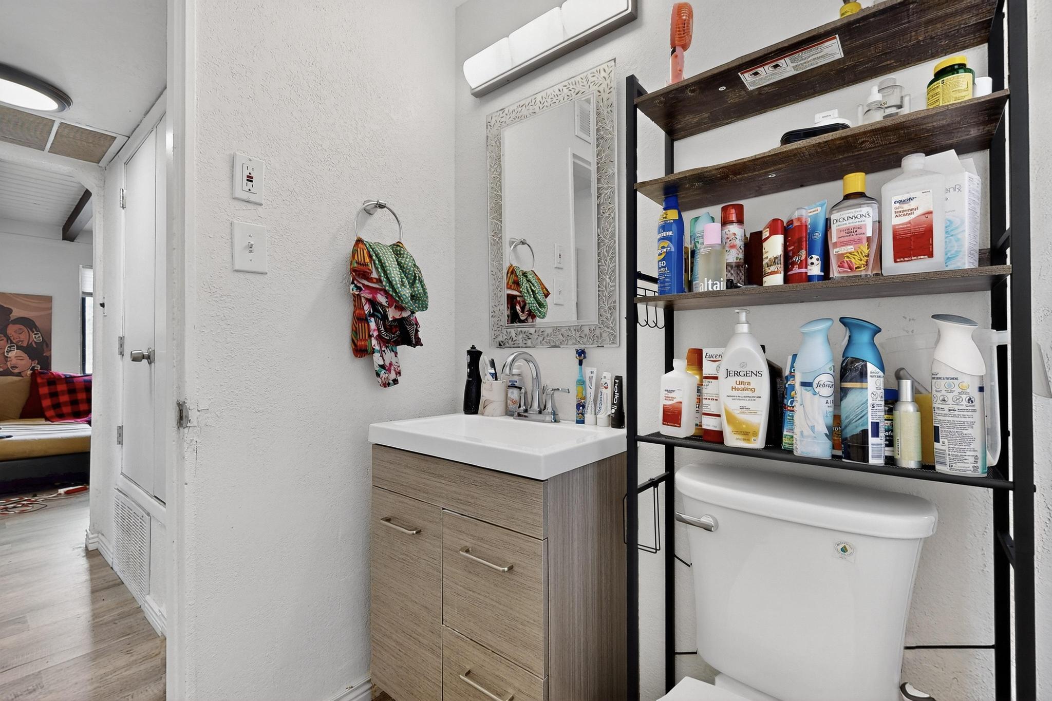 407 DALLAS Street NE