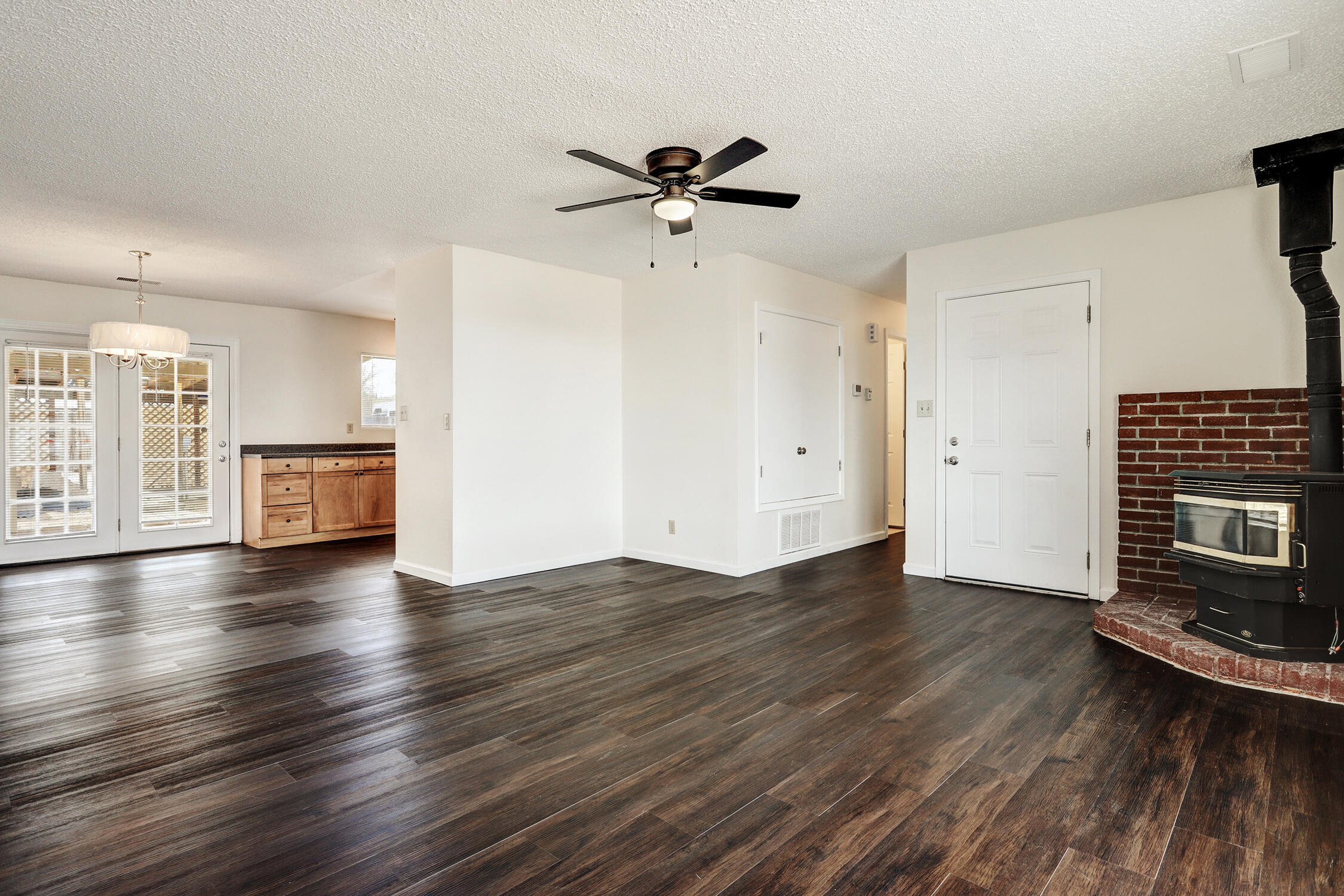 175 DARLENE Road SE