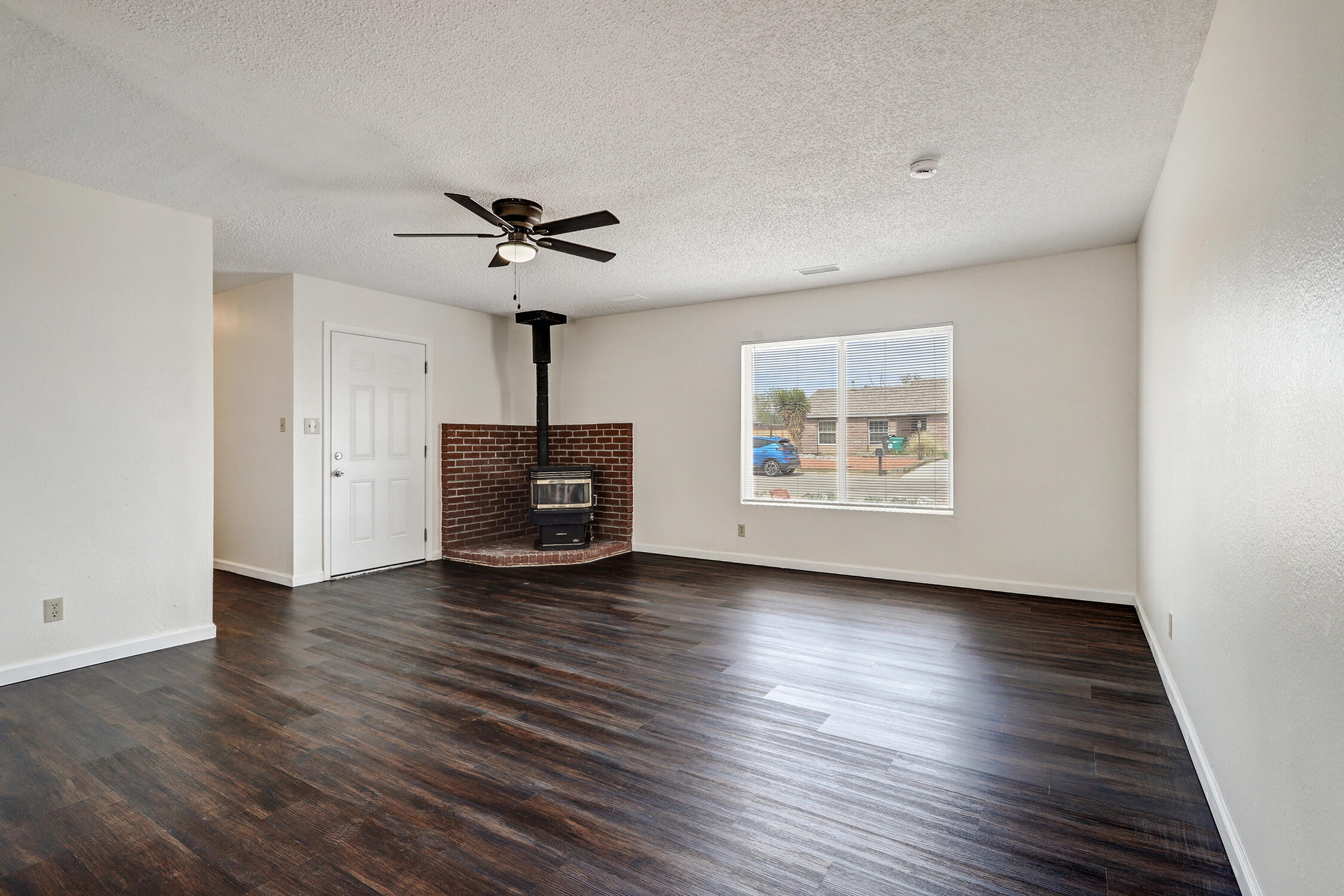 175 DARLENE Road SE