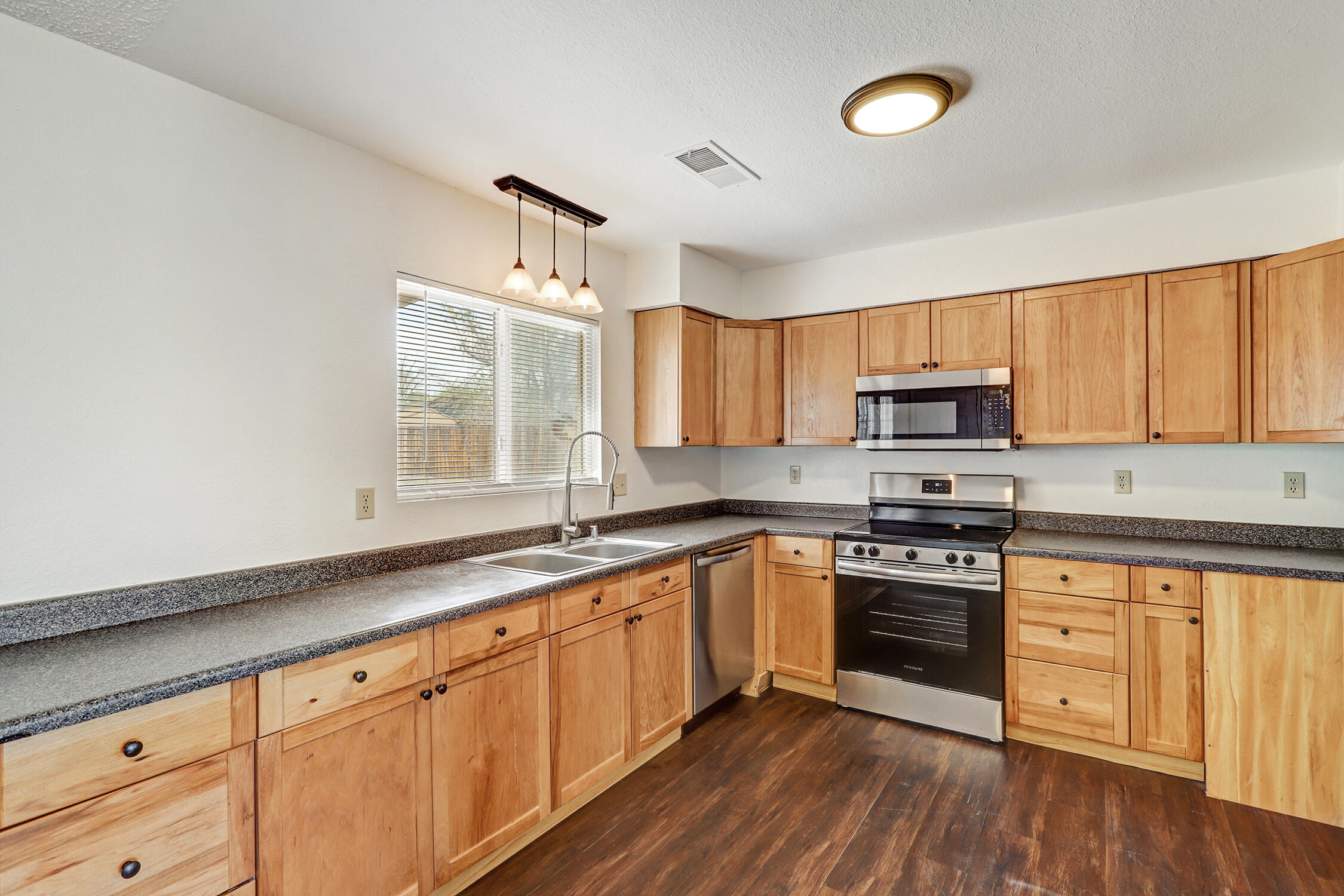 175 DARLENE Road SE