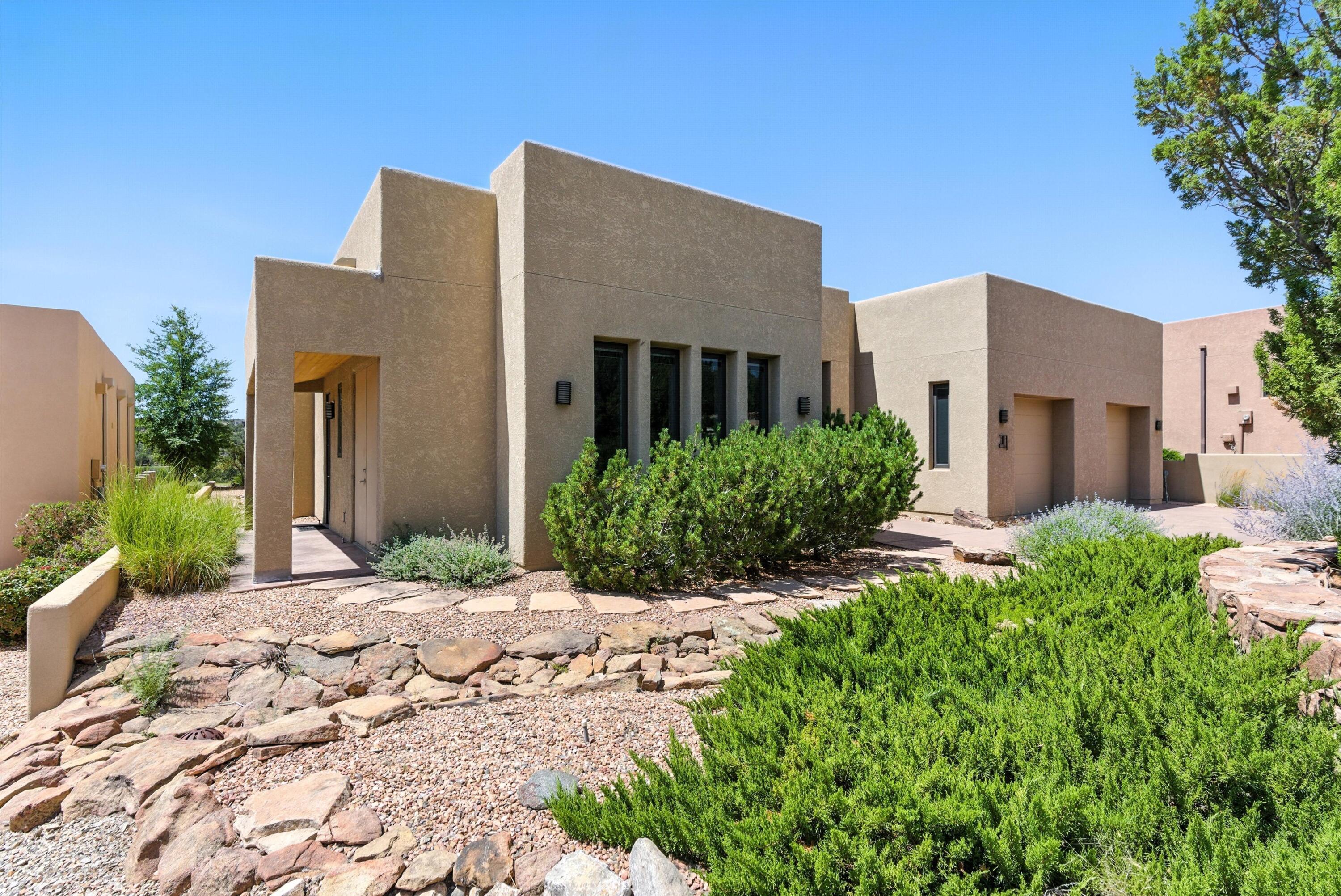 29 Hogan Ct Court