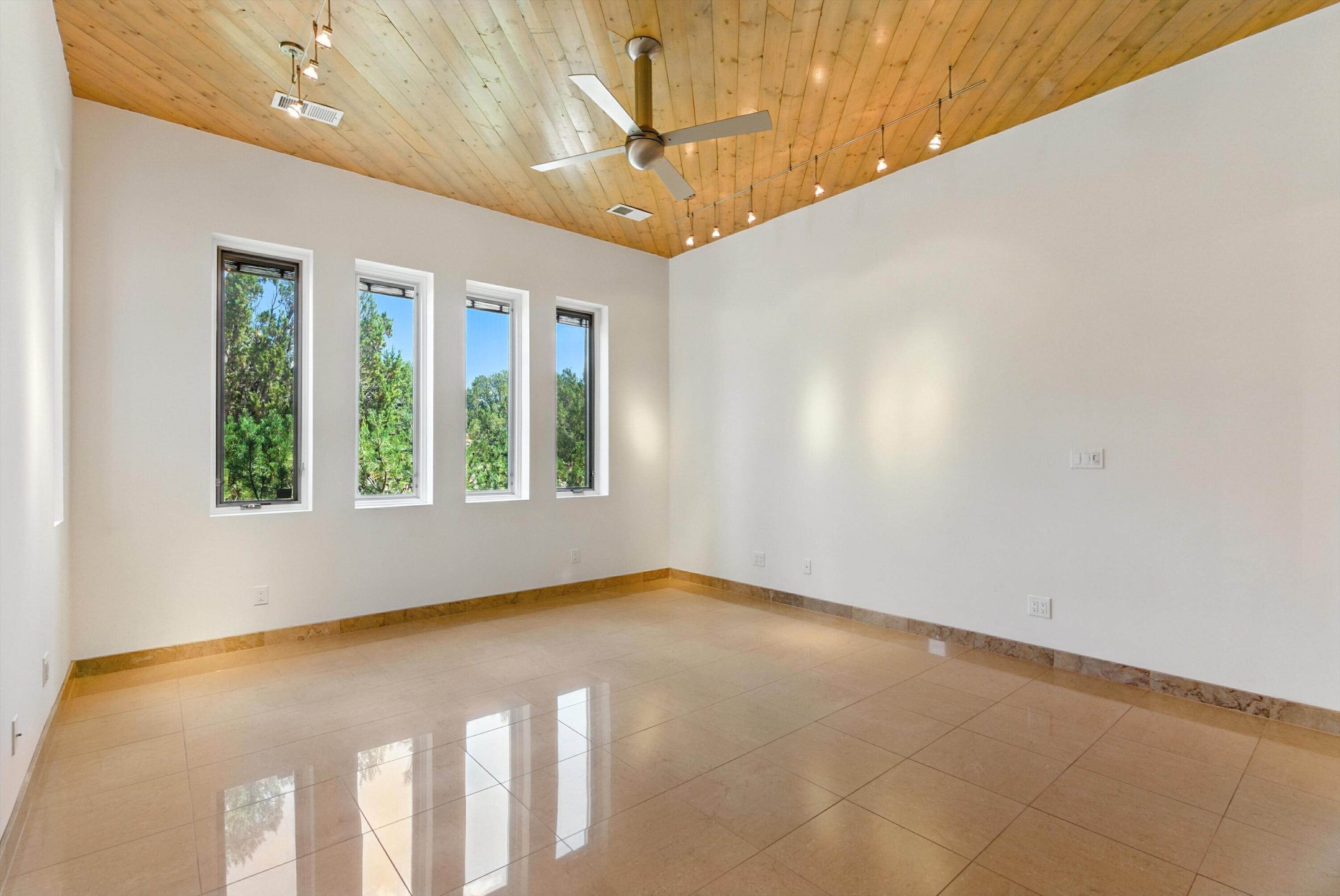 29 Hogan Ct Court