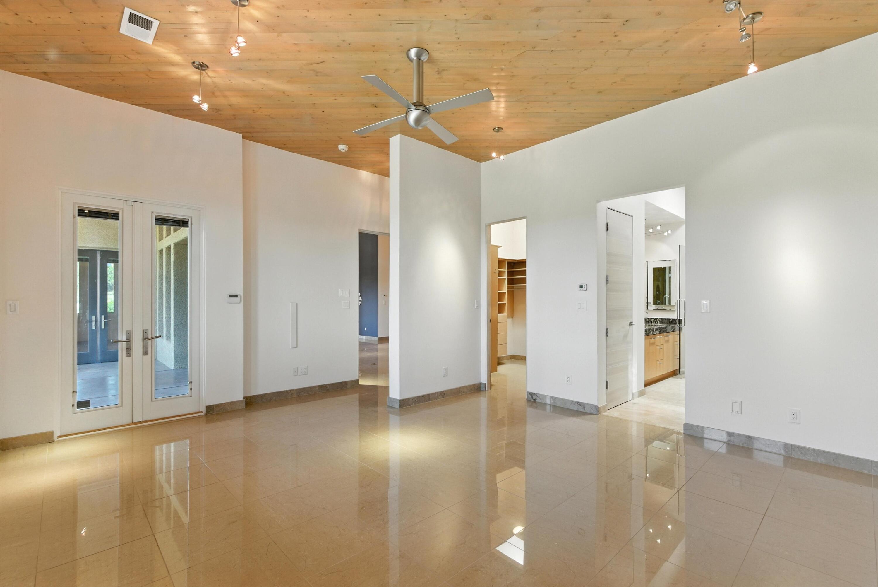 29 Hogan Ct Court