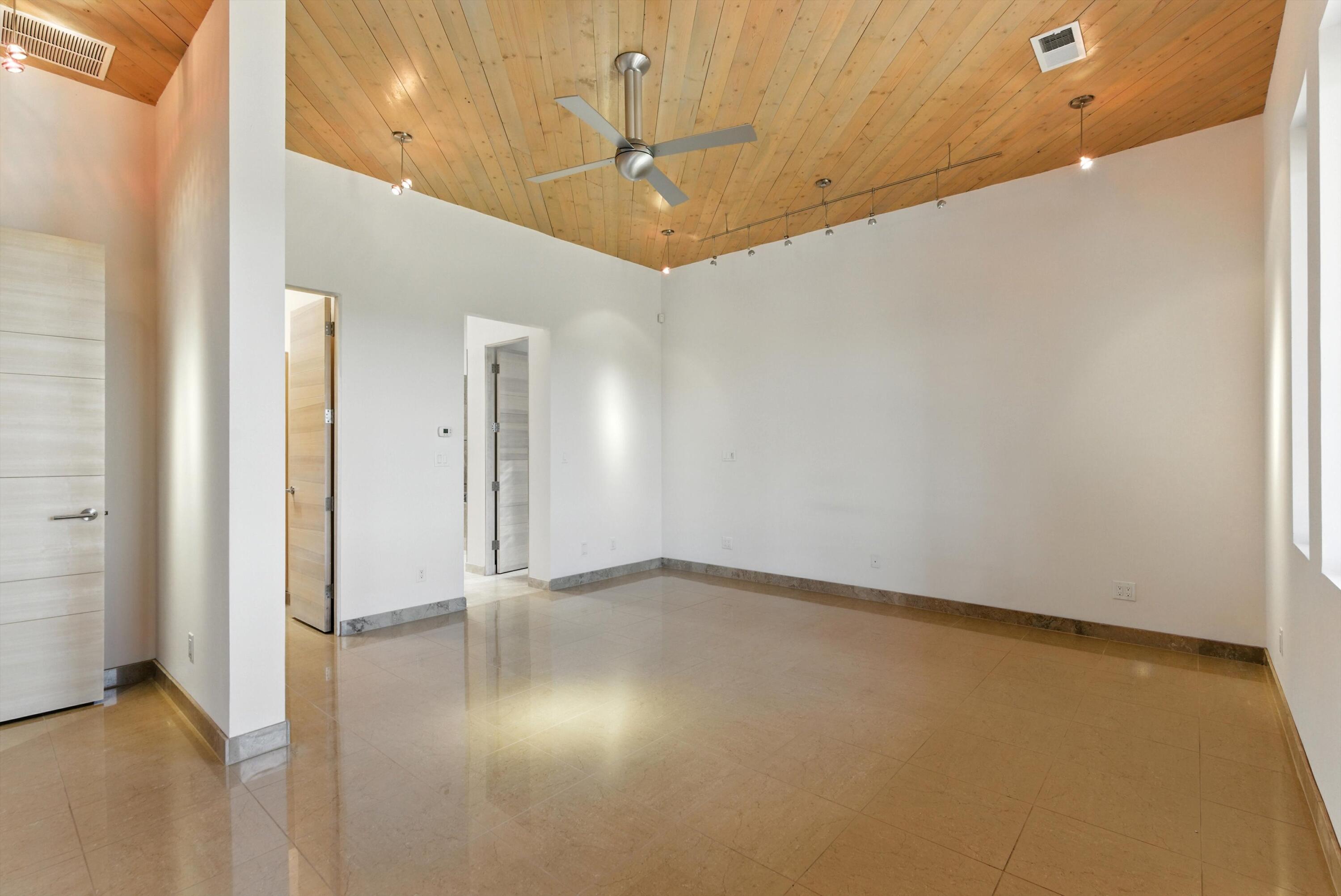 29 Hogan Ct Court