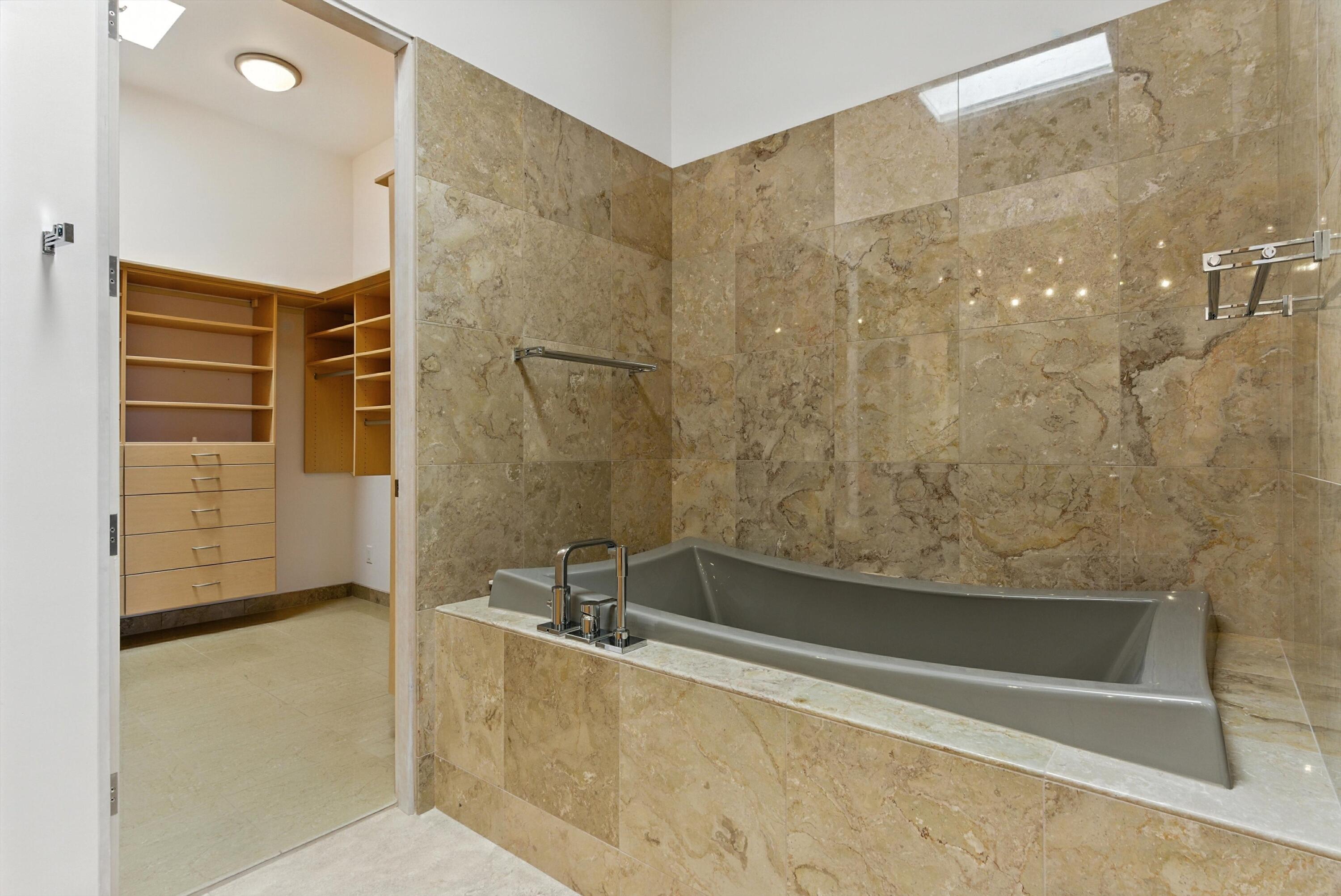 29 Hogan Ct Court
