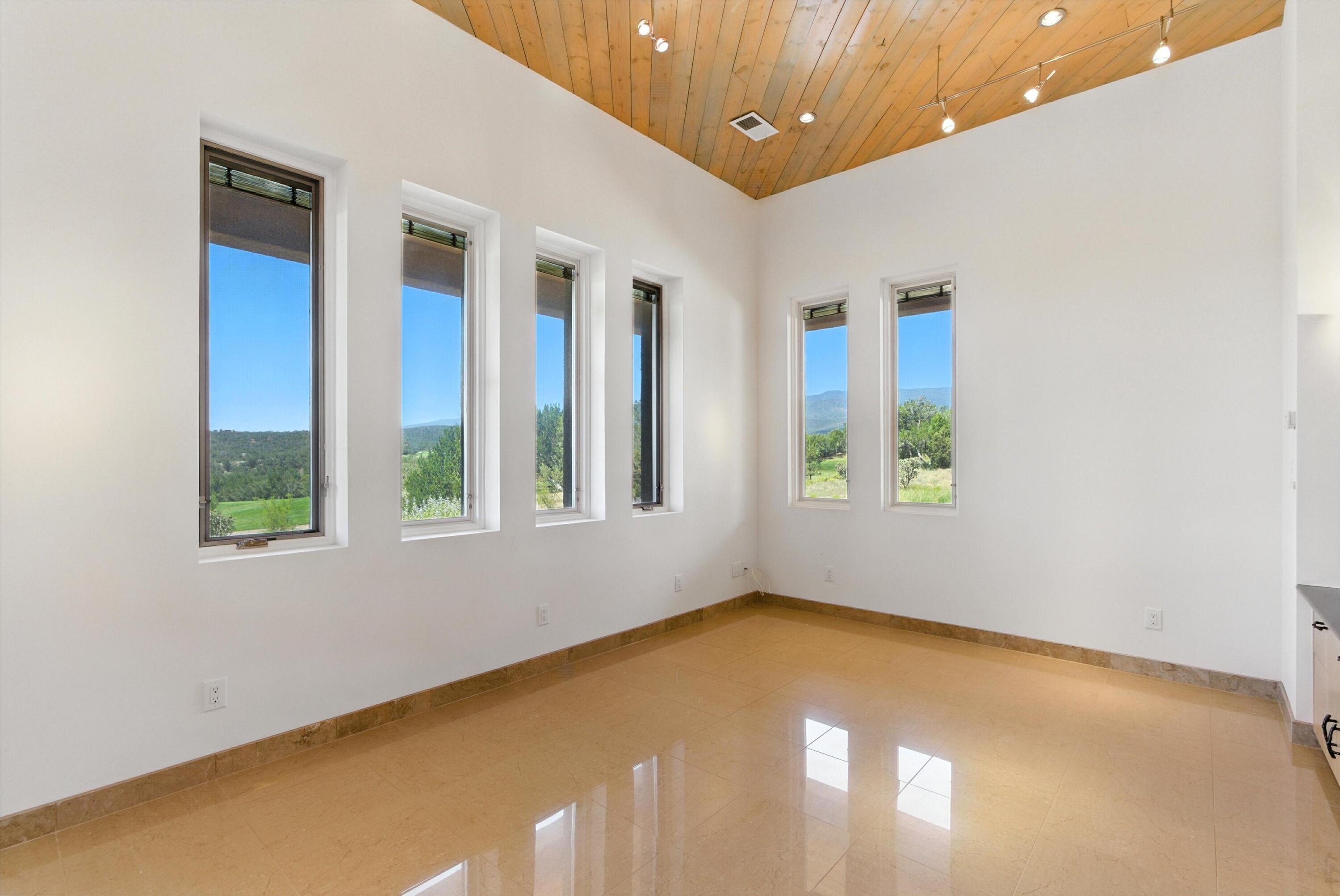 29 Hogan Ct Court