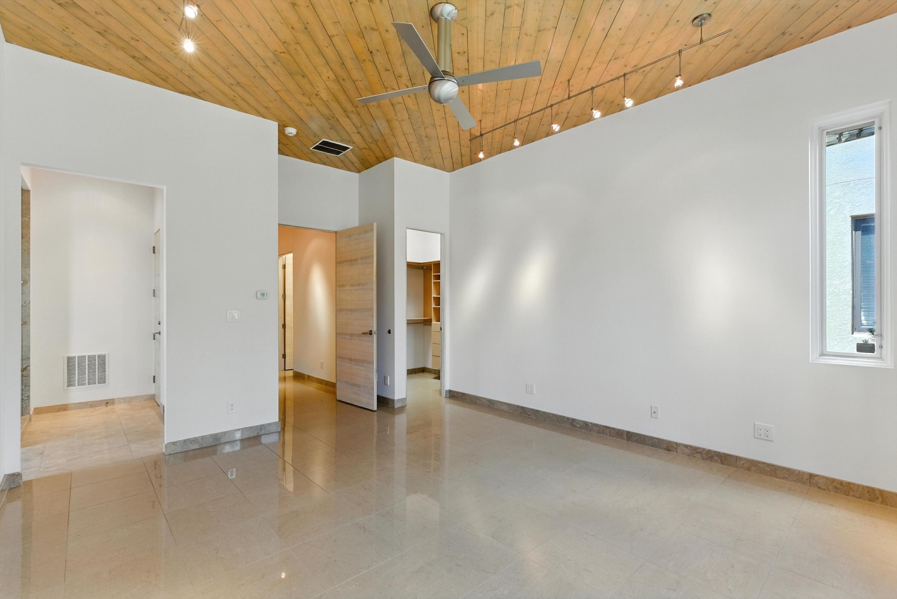 29 Hogan Ct Court