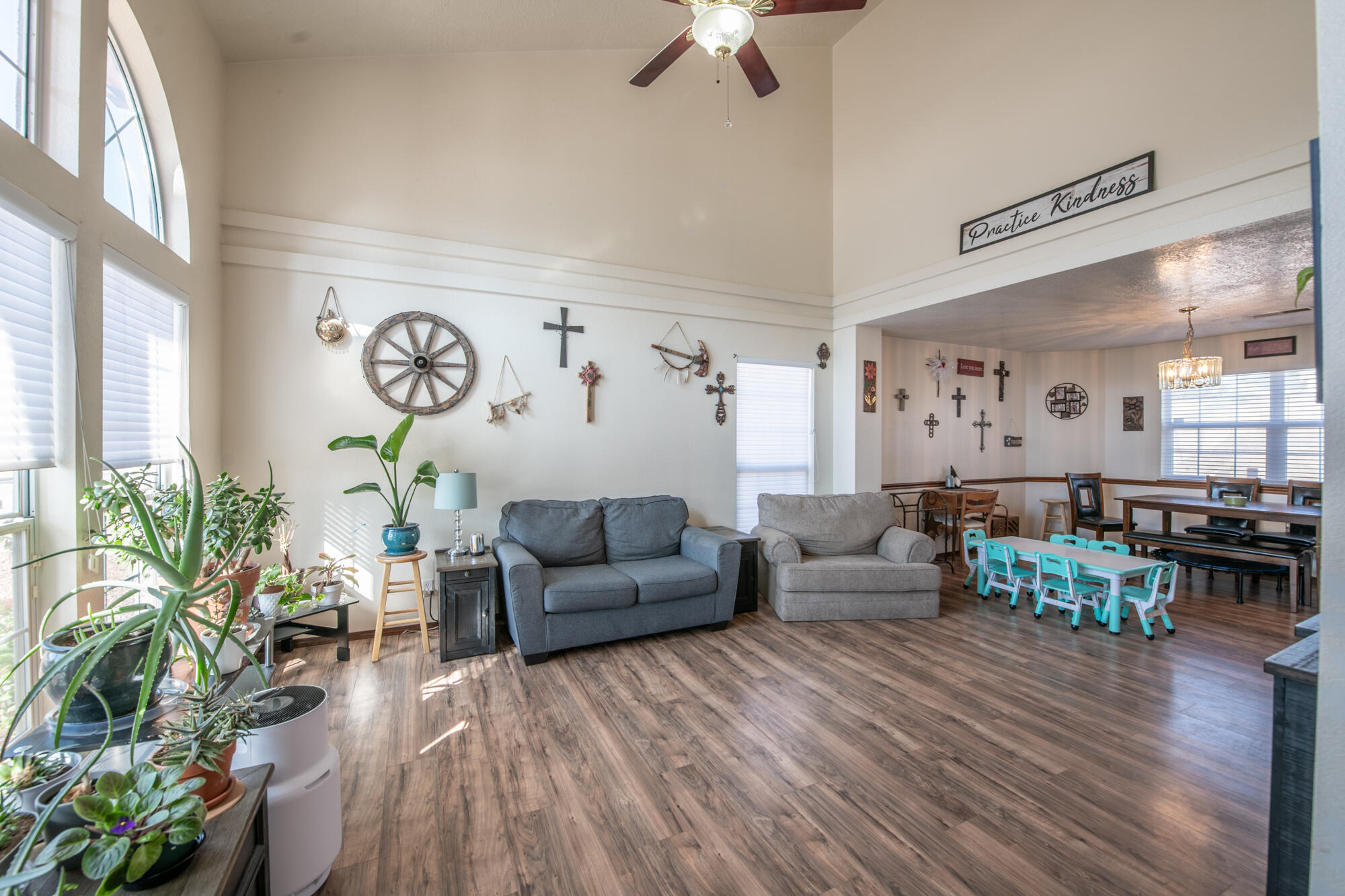 2472 MANZANO Loop NE